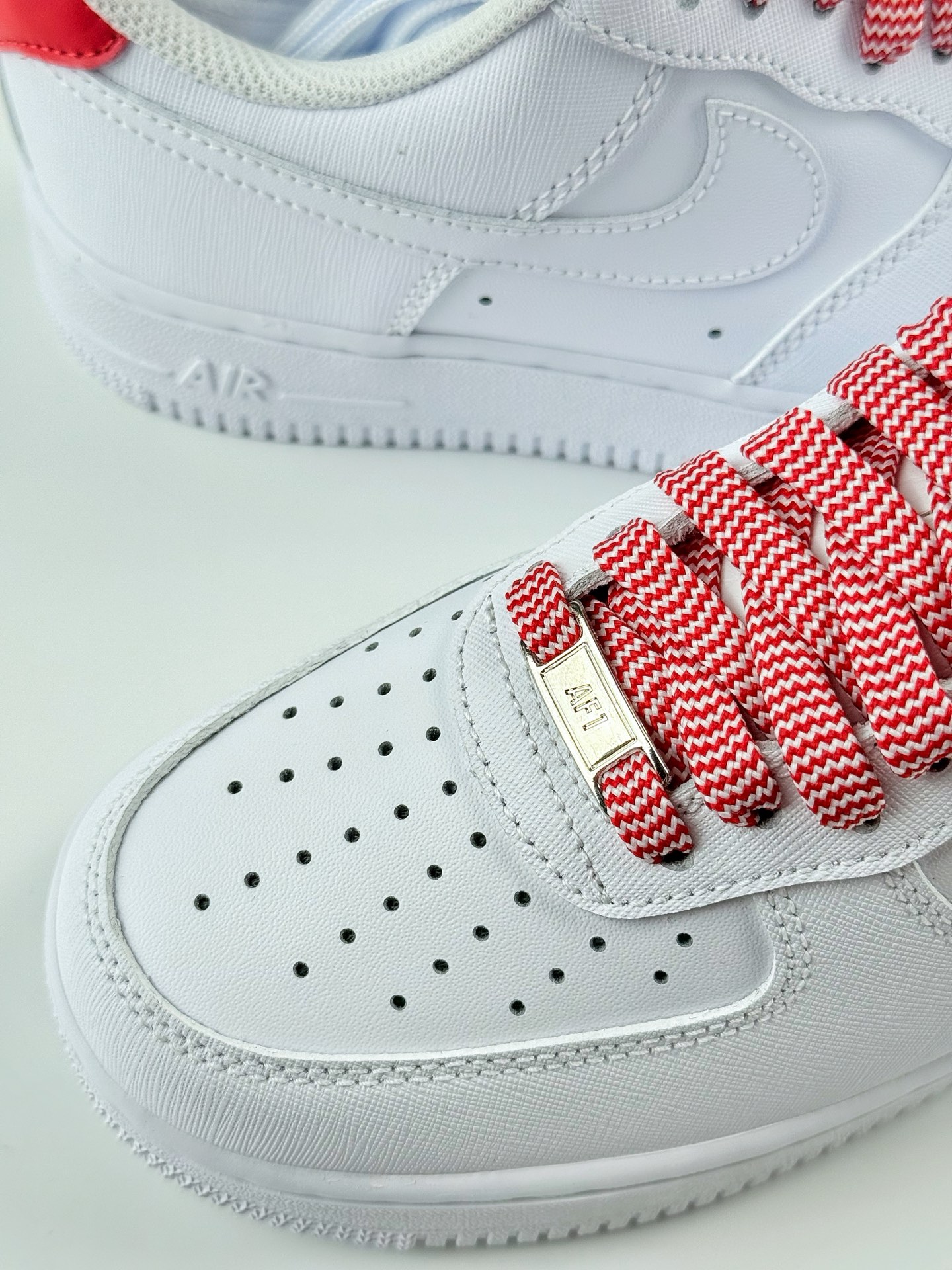 Nike Air Force 1 Low 07 白红满天星 IB7167-103