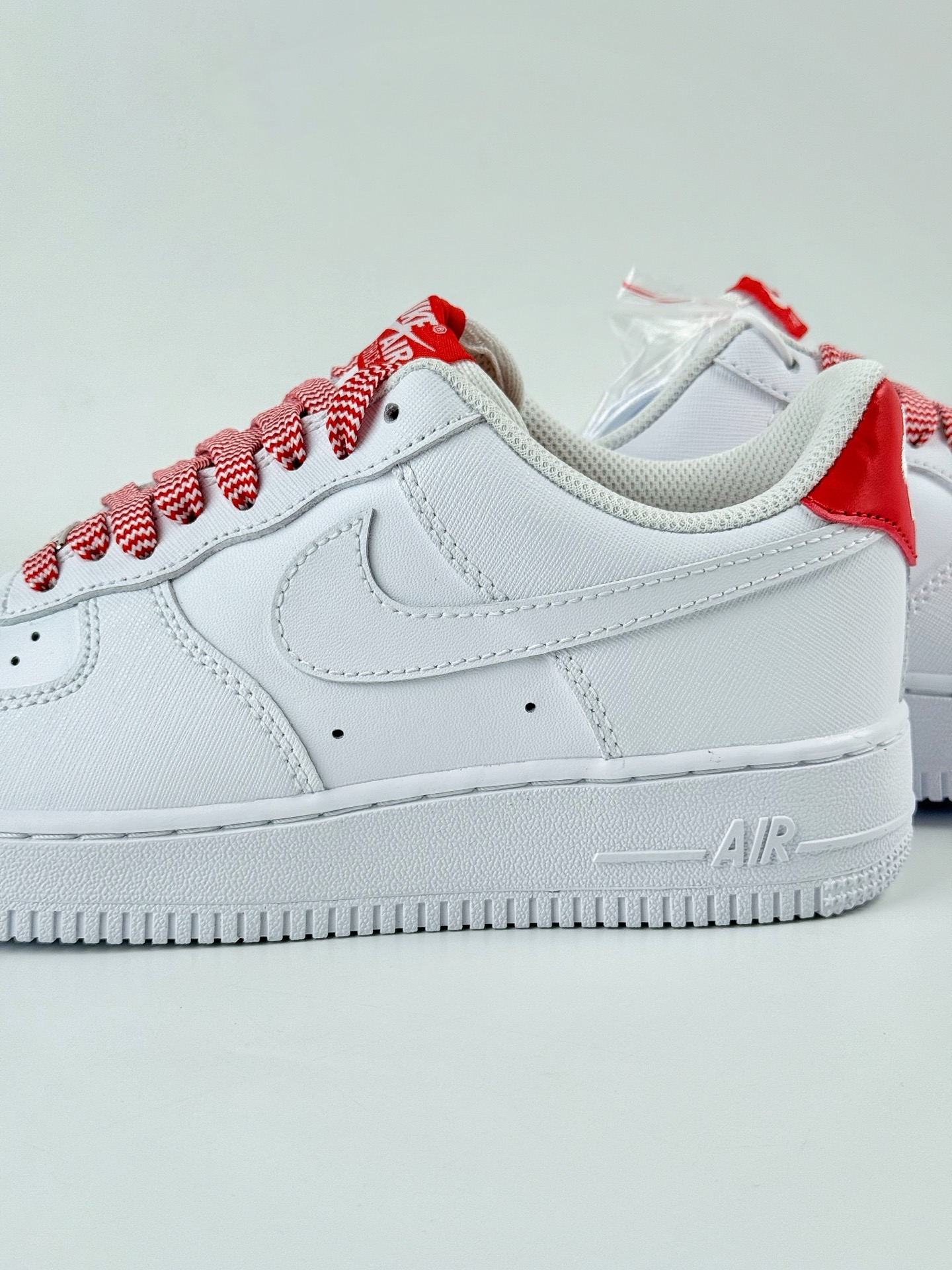 Nike Air Force 1 Low 07 白红满天星 IB7167-103