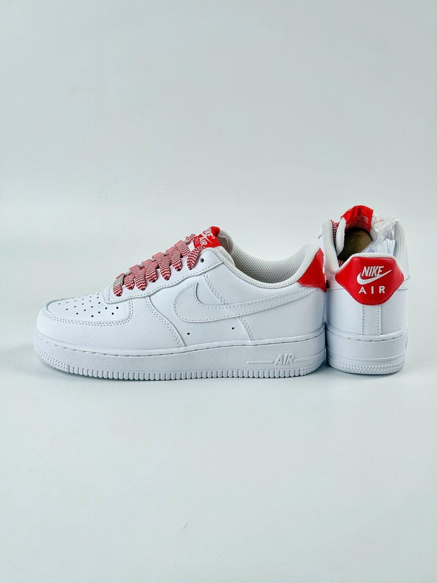 Nike Air Force 1 Low 07 白红满天星 IB7167-103