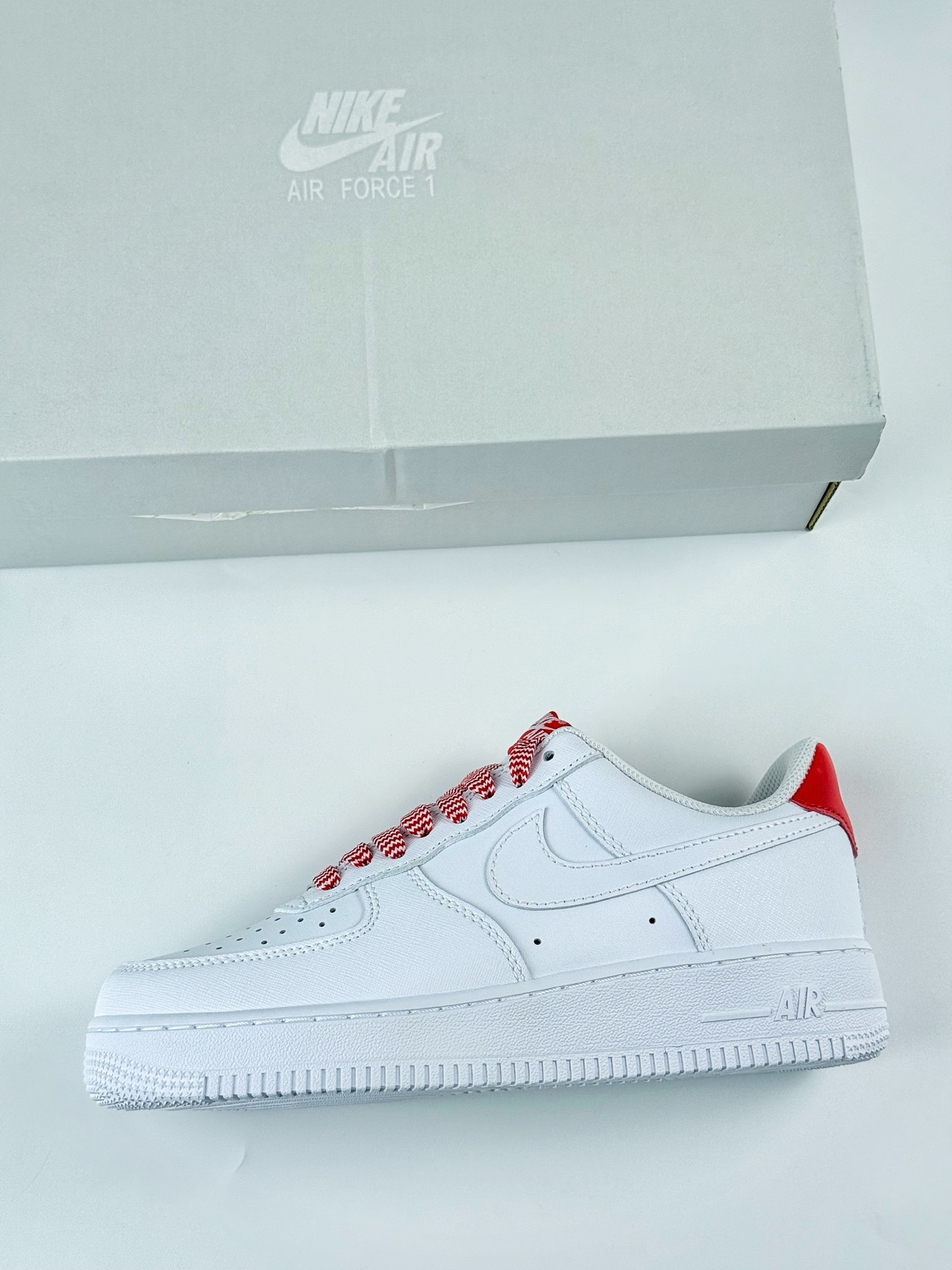 Nike Air Force 1 Low 07 白红满天星 IB7167-103