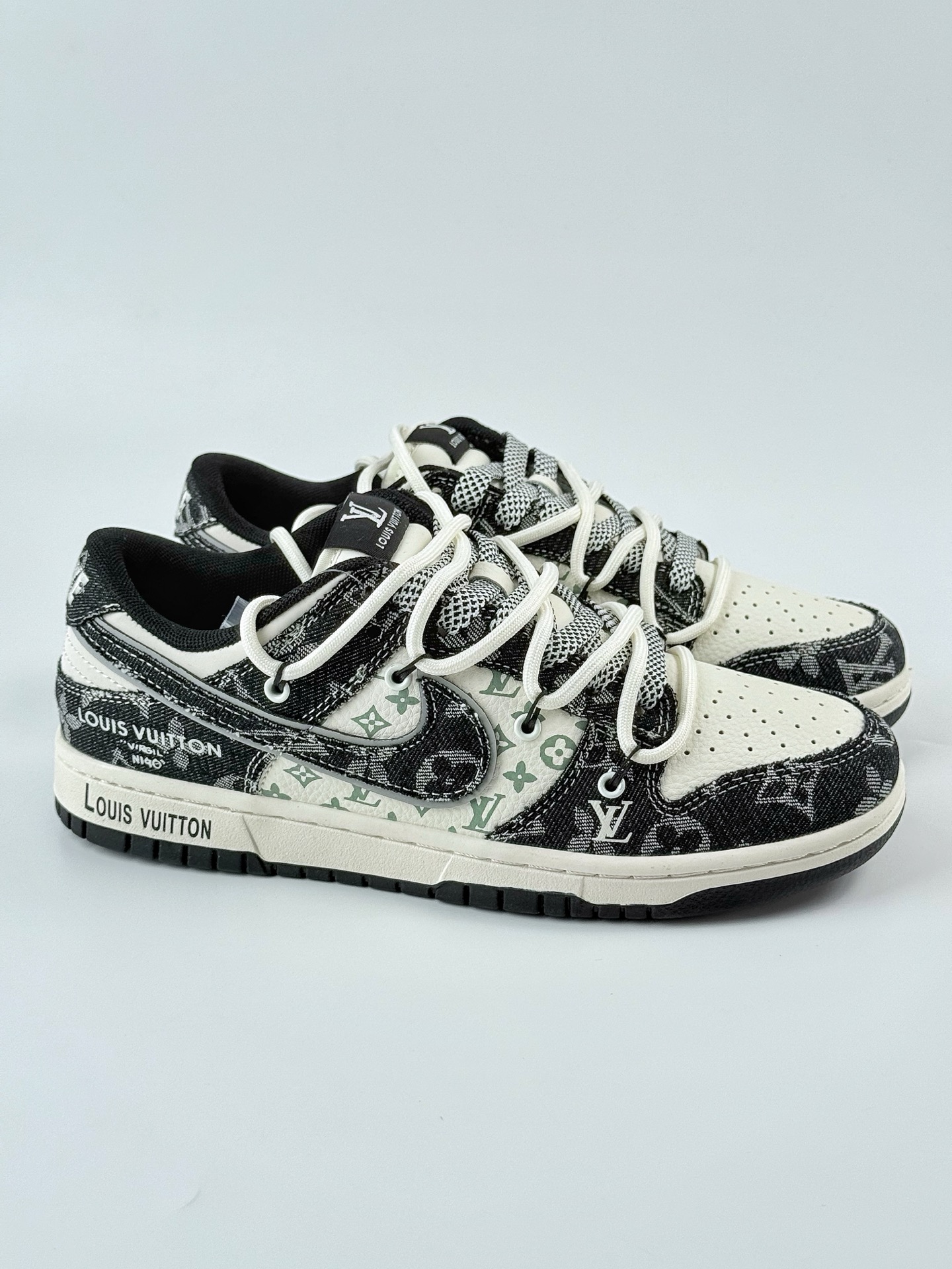 Nike SB Dunk Low x Louis Vuitton 黑白牛仔绑带满天星 YX5066-320