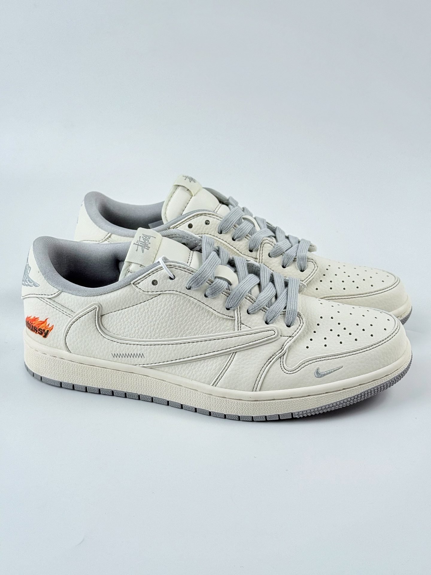 Travis Scott x Nike Air Jordan 1 Low x Stussy Air Jordan 1 Low 反转白灰小钩倒钩 ZH2598-228