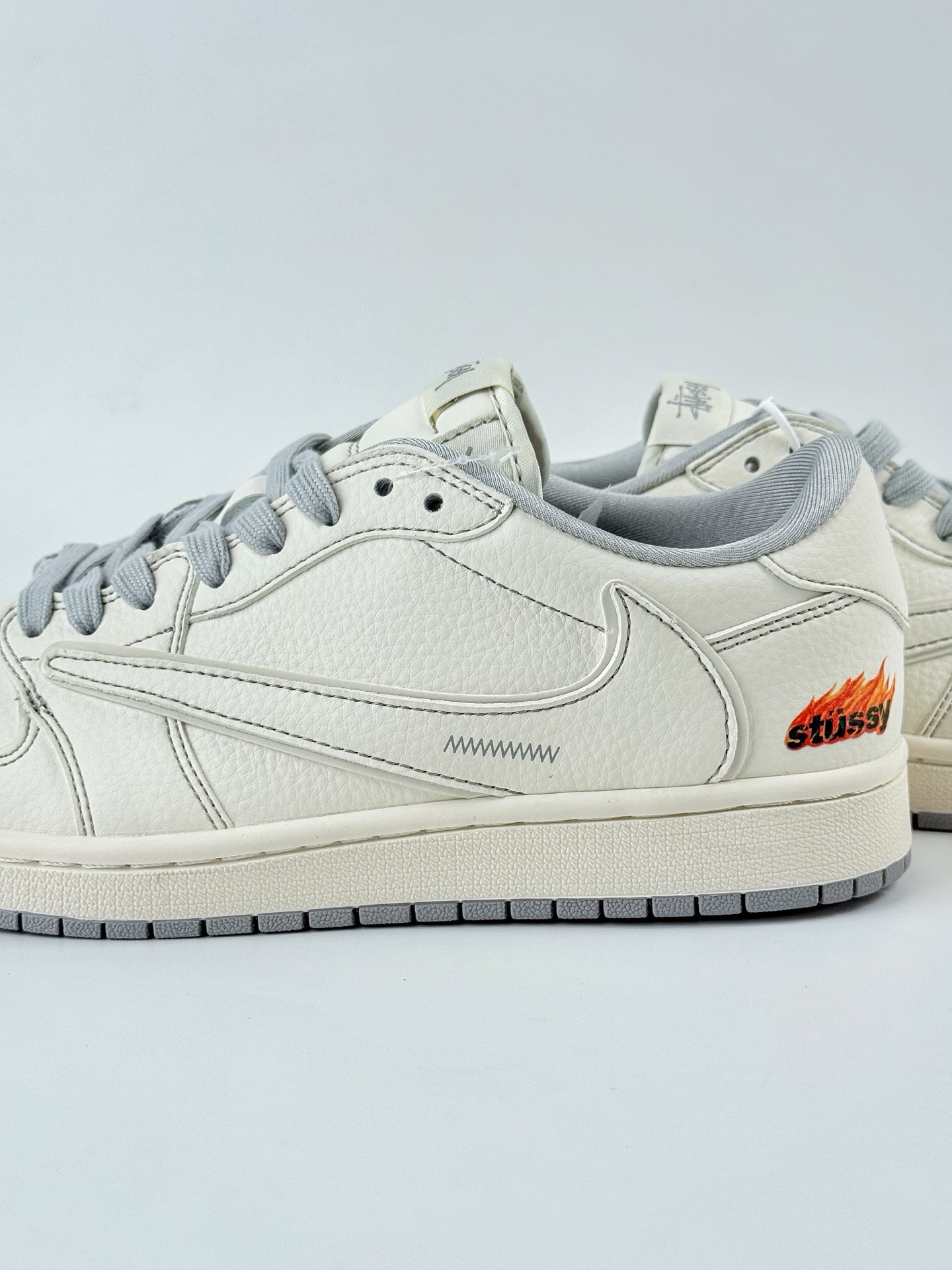 Travis Scott x Nike Air Jordan 1 Low x Stussy Air Jordan 1 Low 反转白灰小钩倒钩 ZH2598-228