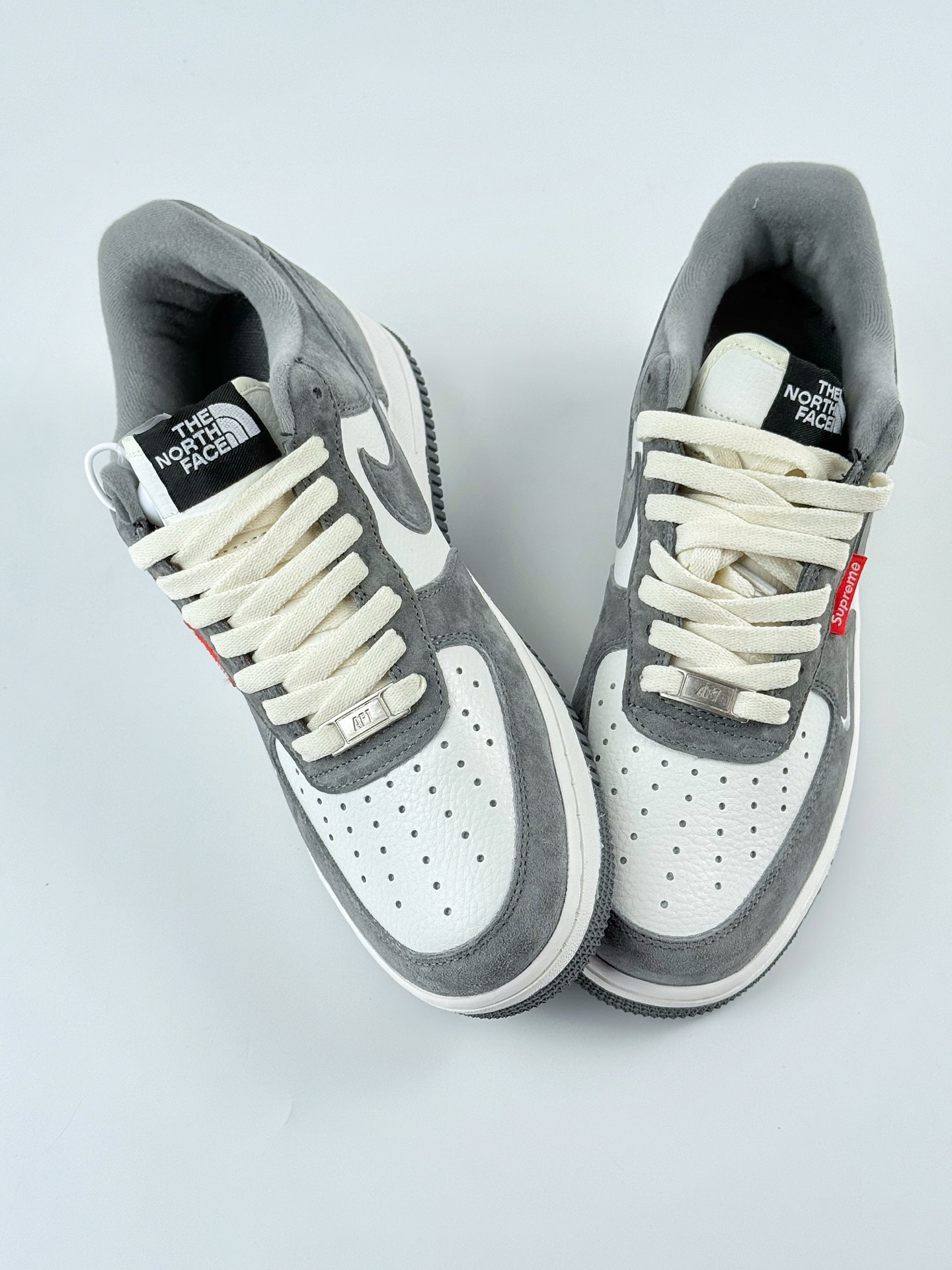Nike Air Force 1 Low 07 x Supreme x The North Face 灰白小钩 AM1588-002