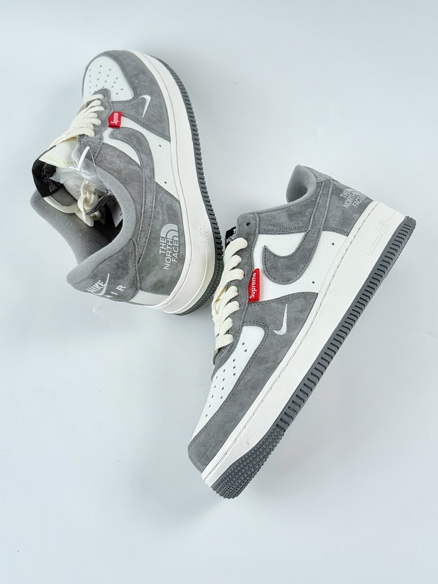 Nike Air Force 1 Low 07 x Supreme x The North Face 灰白小钩 AM1588-002