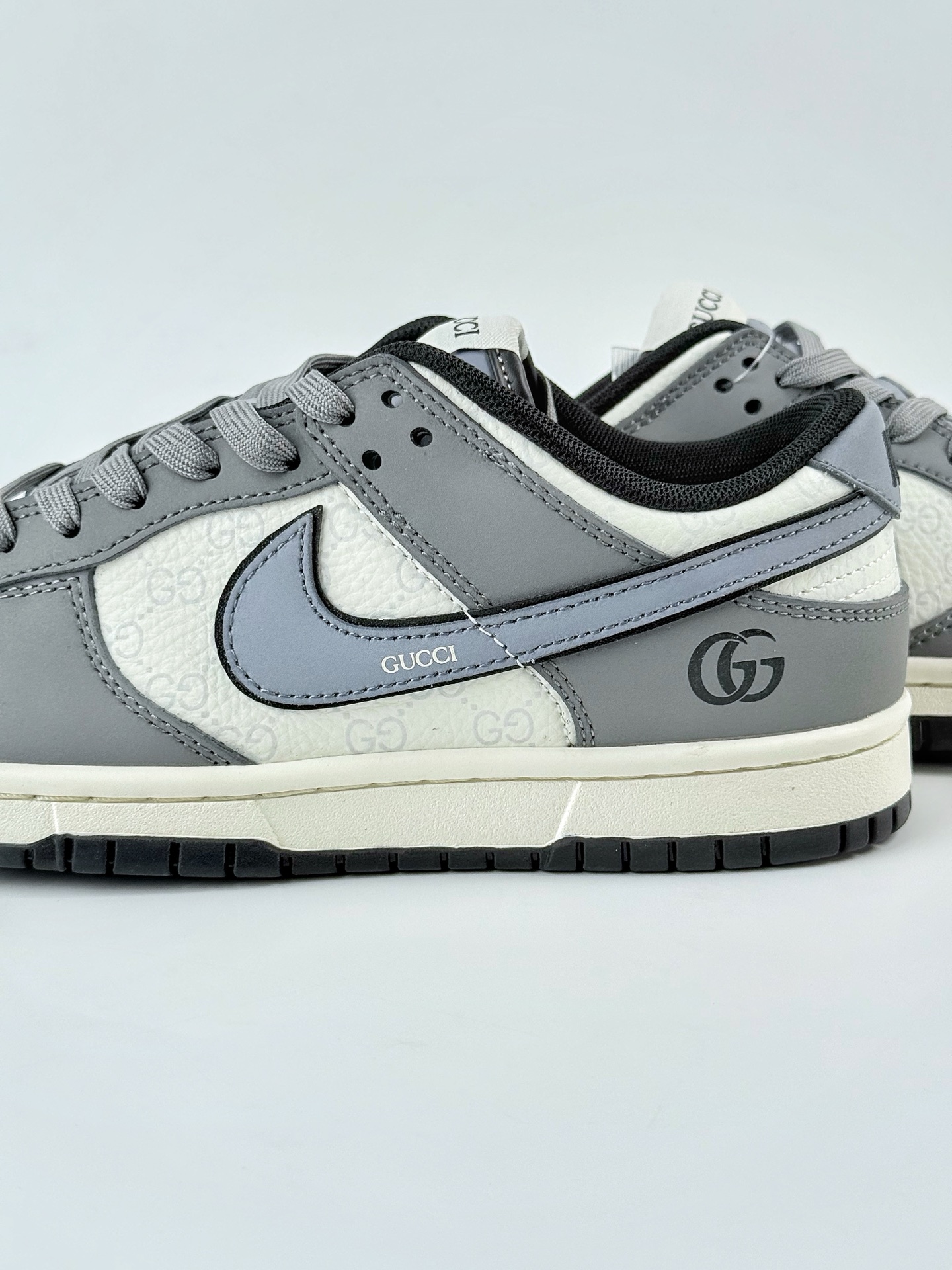 Nike SB Dunk Low x GUCCI 灰白蓝小钩满天星 FX1588-308