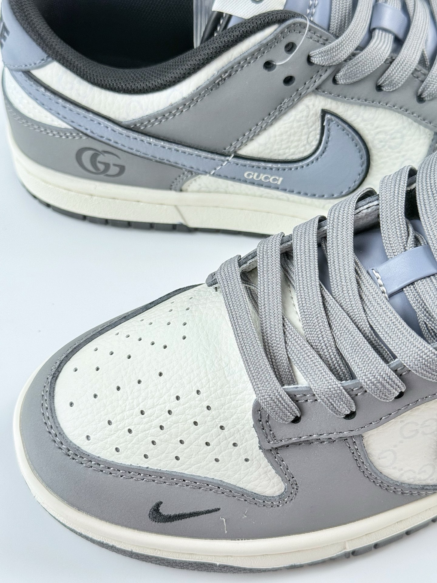 Nike SB Dunk Low x GUCCI 灰白蓝小钩满天星 FX1588-308
