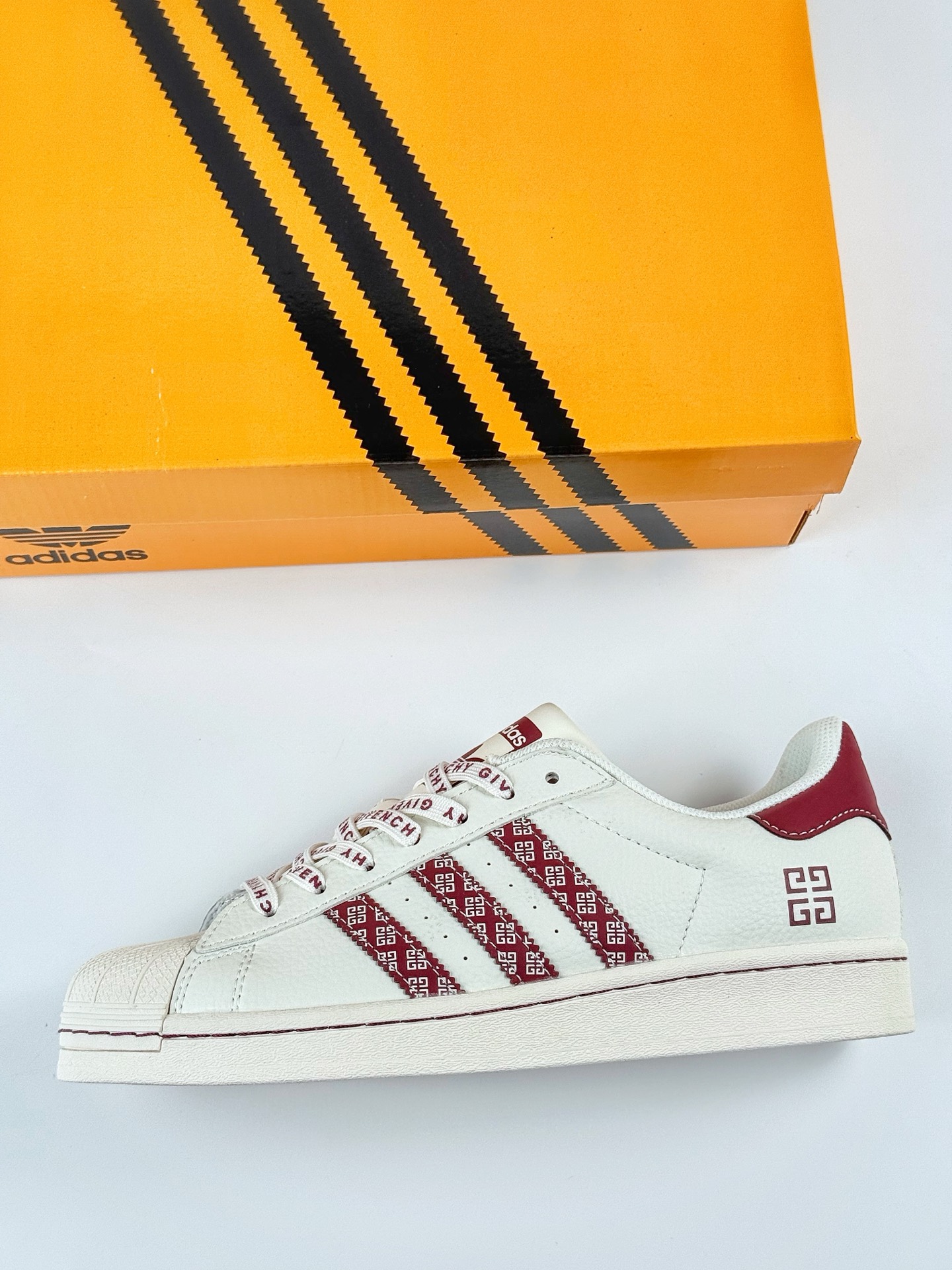 AD Originals Superstar x GIVENCHY 白红 HS3066