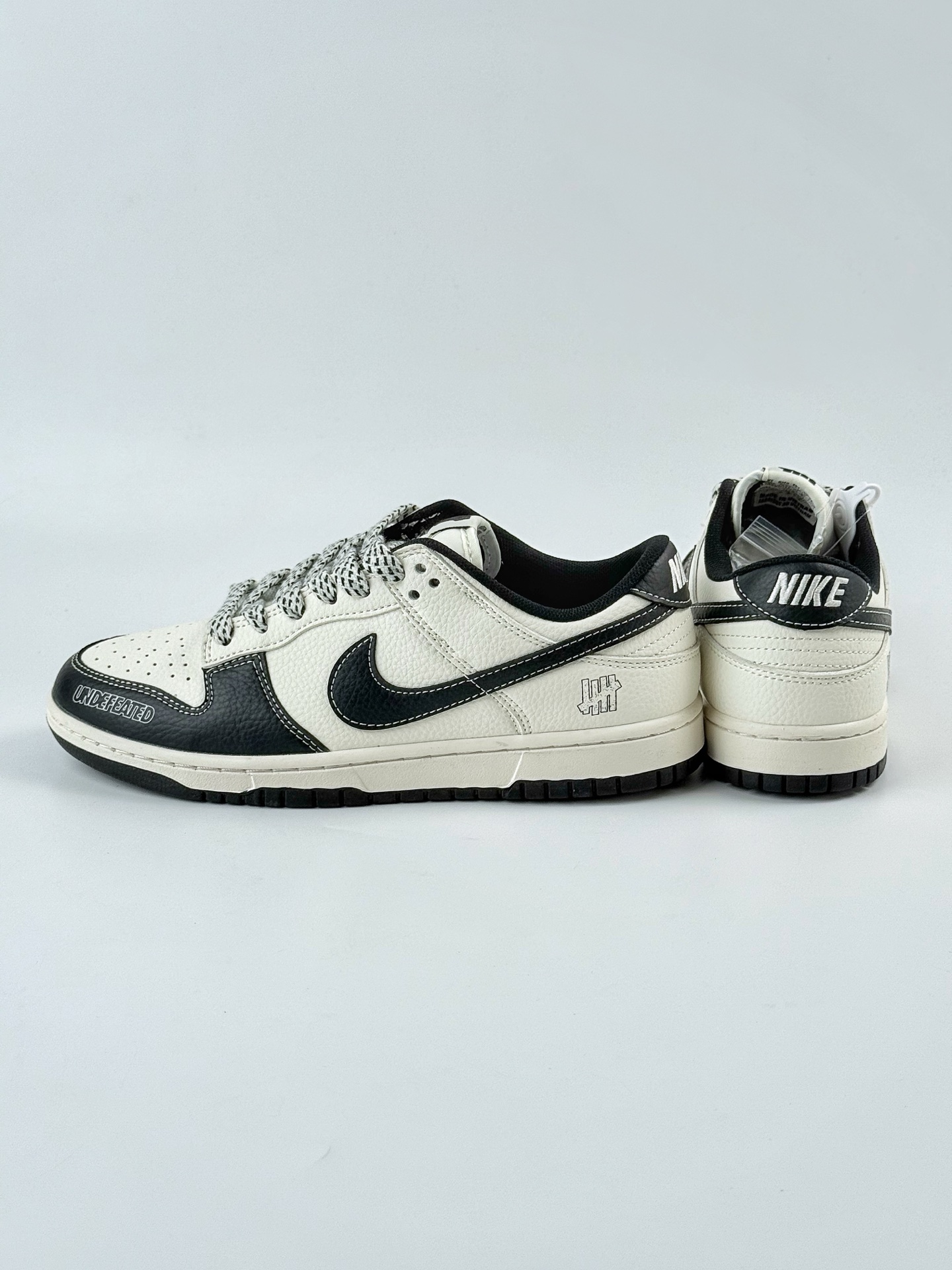 Nike SB Dunk Low x UNDEFEATED 黑白满天星 SD6868-110