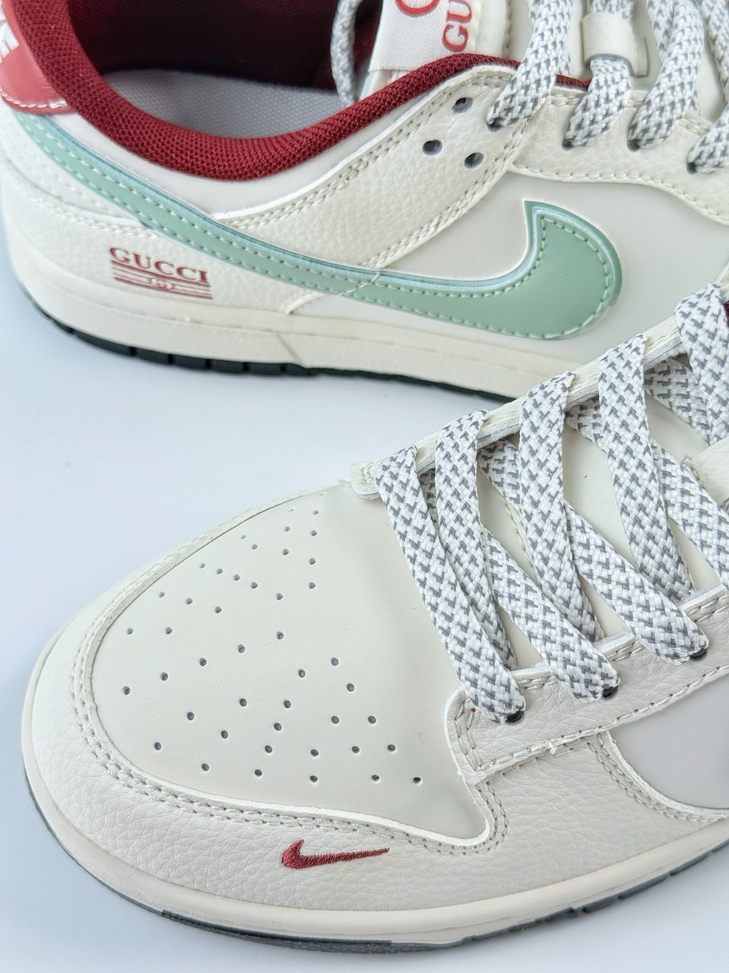 Nike SB Dunk Low x GUCCI 白绿红小钩满天星 XF8698-087