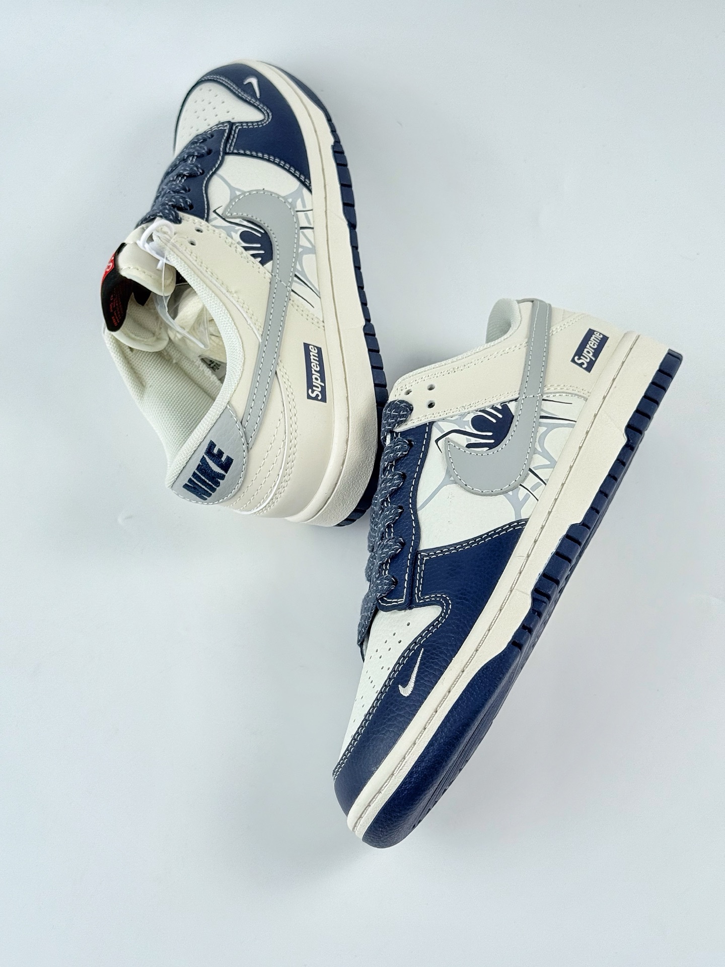 Nike SB Dunk Low x Supreme 蓝白灰小钩满天星 BZ2501-102