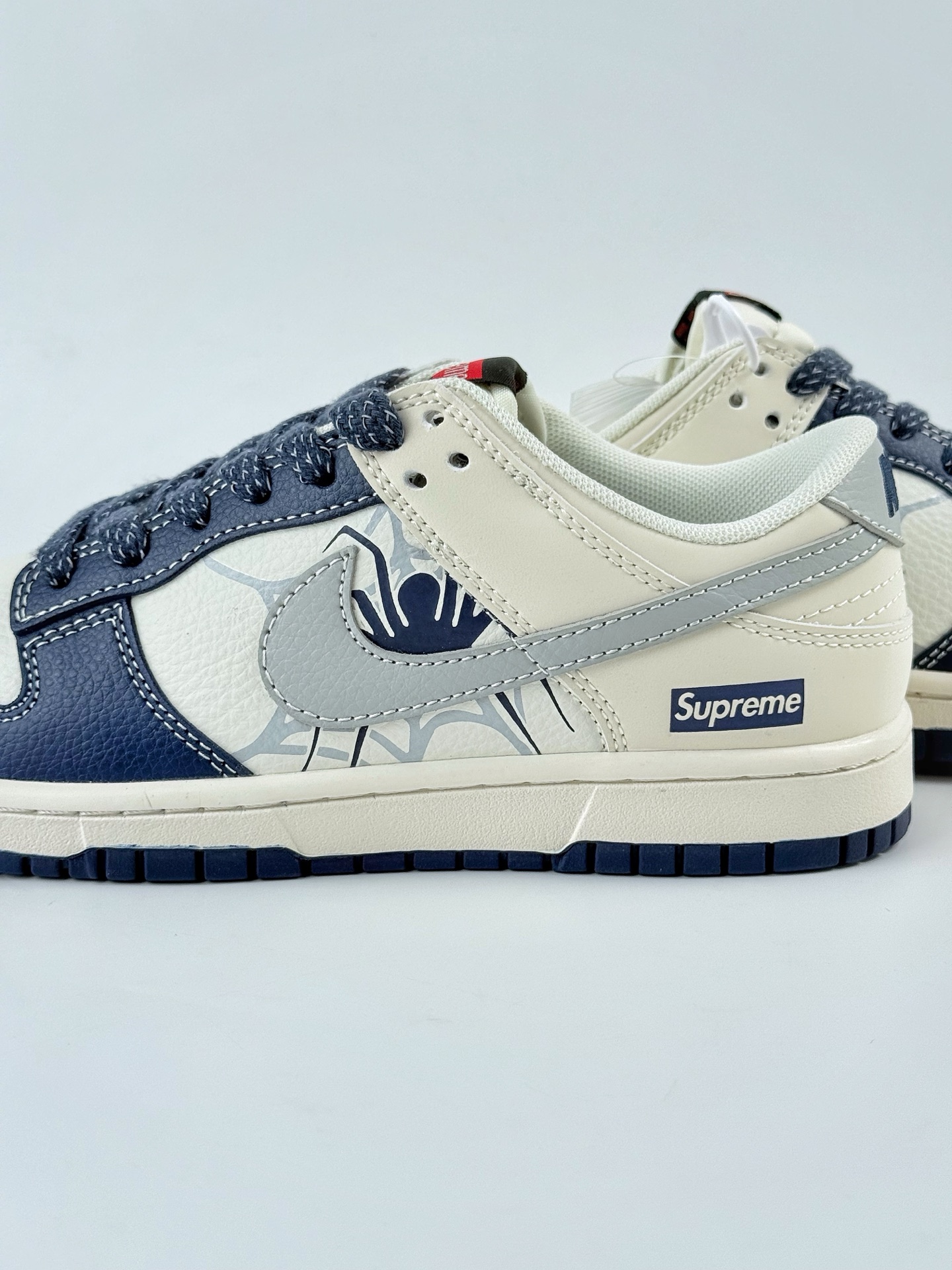 Nike SB Dunk Low x Supreme 蓝白灰小钩满天星 BZ2501-102