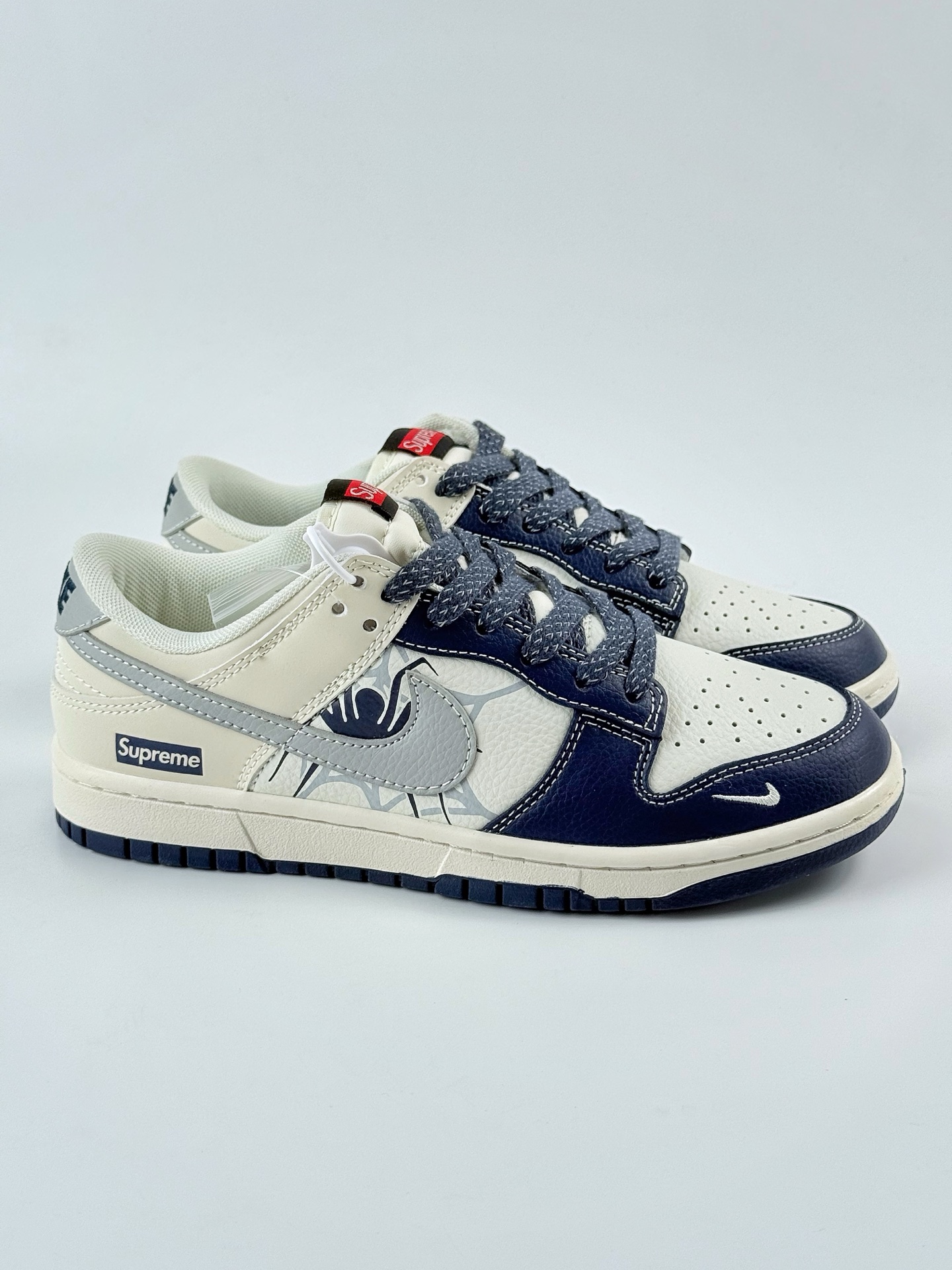 Nike SB Dunk Low x Supreme 蓝白灰小钩满天星 BZ2501-102