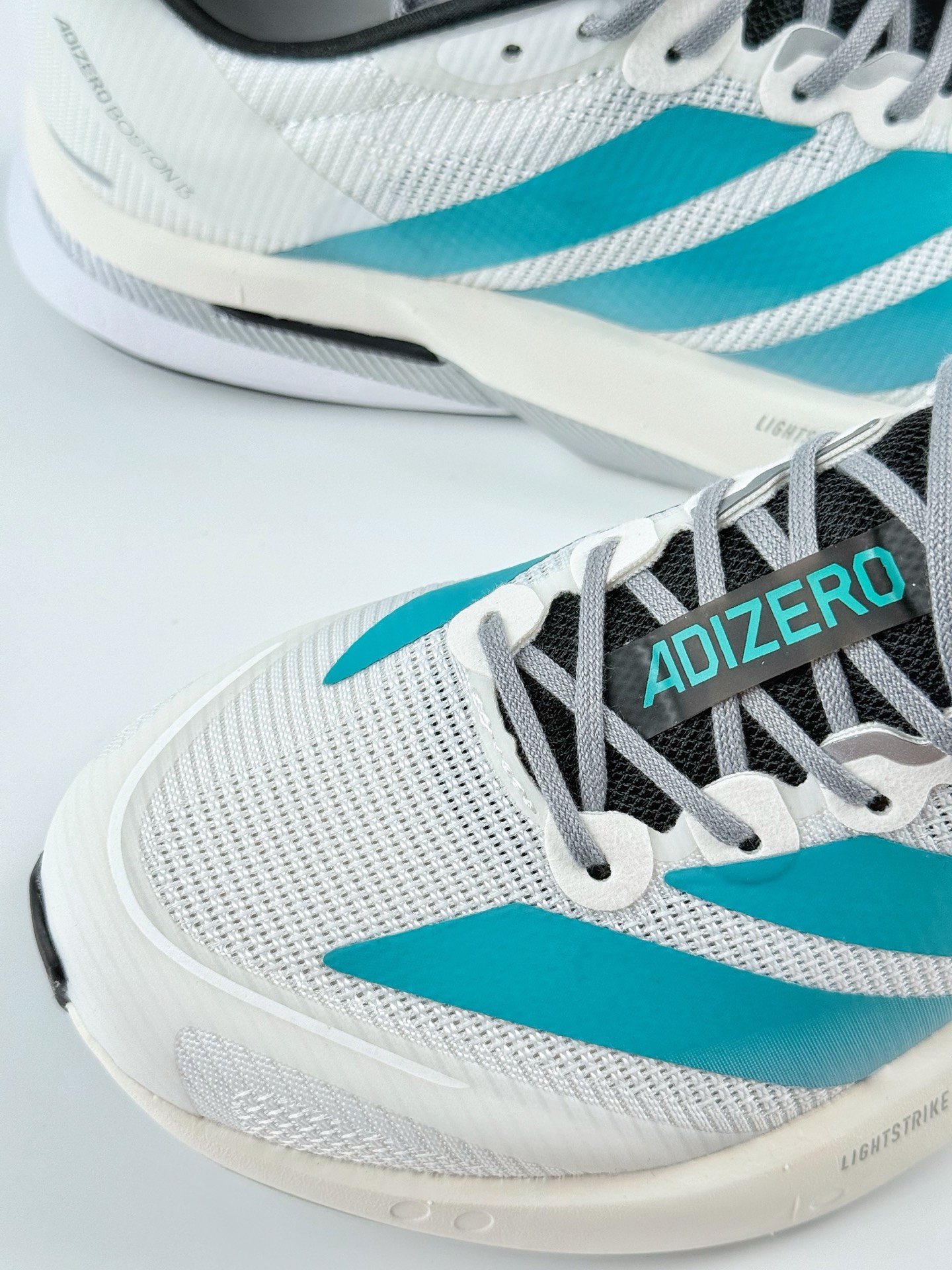 Adidas Adizero Boston 13 轻盈跑鞋 JR4791