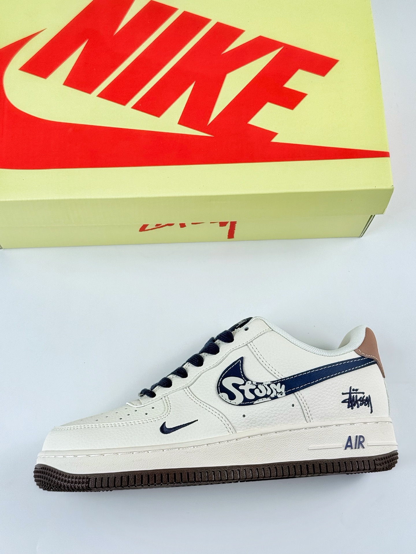 260 Nike Air Force 1 Low 07 x Stussy 白蓝小钩 ZH2598-309
