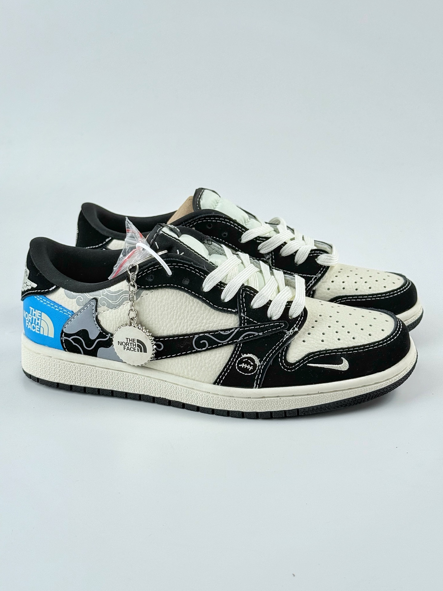 Travis Scott x Nike Air Jordan 1 Low x The North Face Air Jordan 1 Low 反转黑白蓝小钩倒钩 XS2024-052