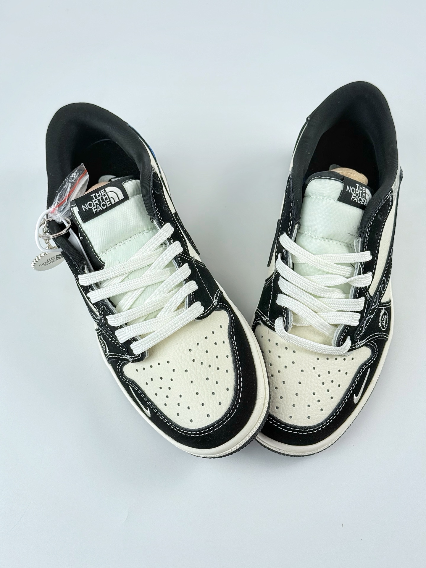 Travis Scott x Nike Air Jordan 1 Low x The North Face Air Jordan 1 Low 反转黑白蓝小钩倒钩 XS2024-052