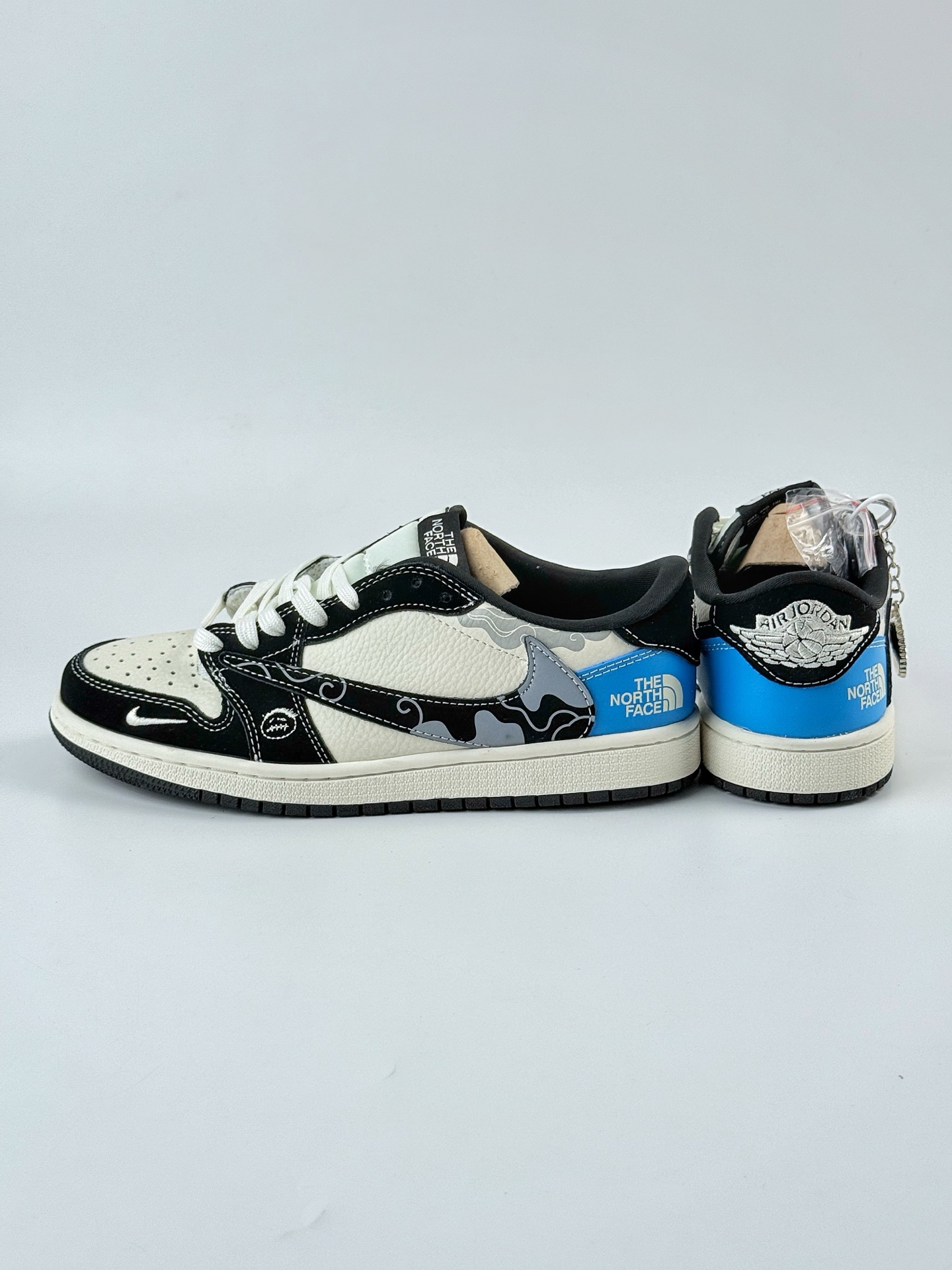 Travis Scott x Nike Air Jordan 1 Low x The North Face Air Jordan 1 Low 反转黑白蓝小钩倒钩 XS2024-052
