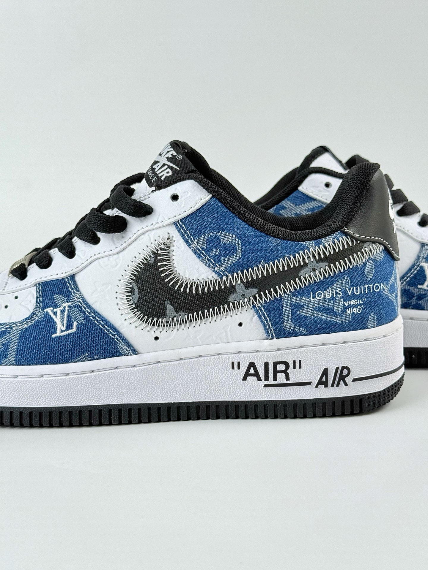 Nike Air Force 1 Low 07 x Louis Vuitton 蓝白黑 YN 769833