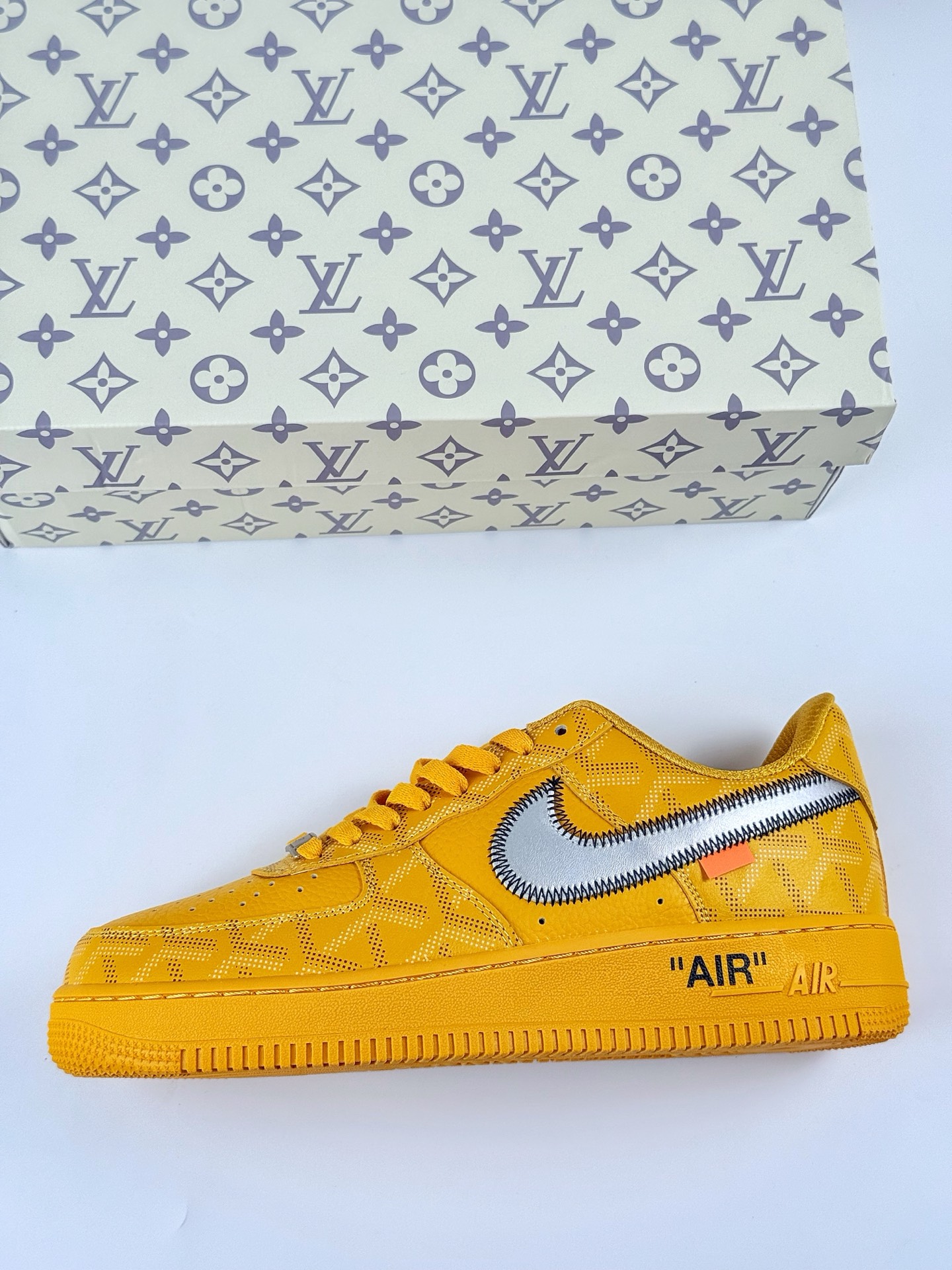 Nike Air Force 1 Low 07 x Louis Vuitton 黄银钩 YN 769844