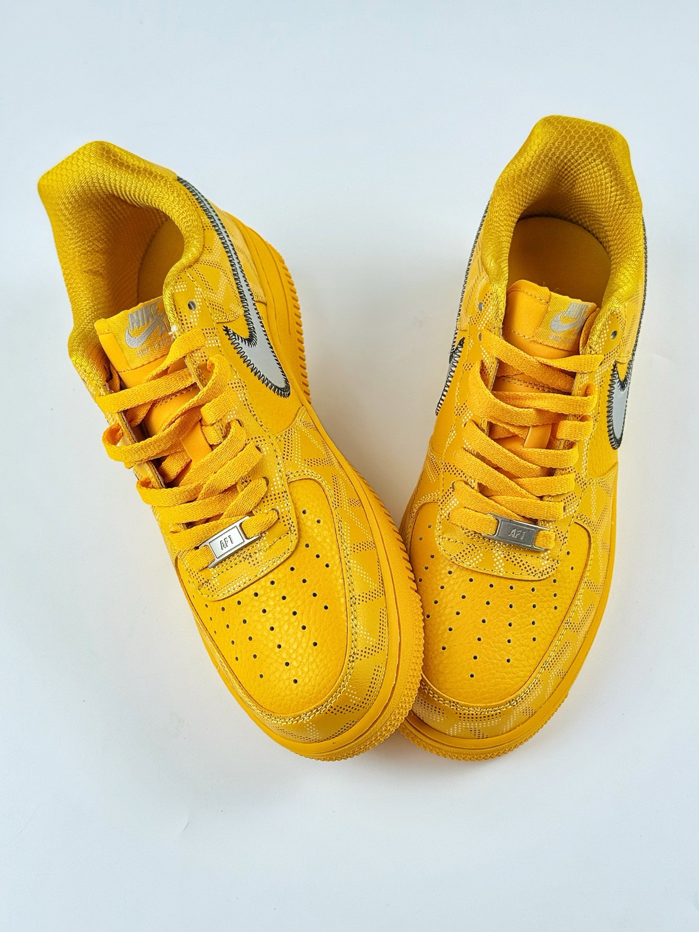 Nike Air Force 1 Low 07 x Louis Vuitton 黄银钩 YN 769844