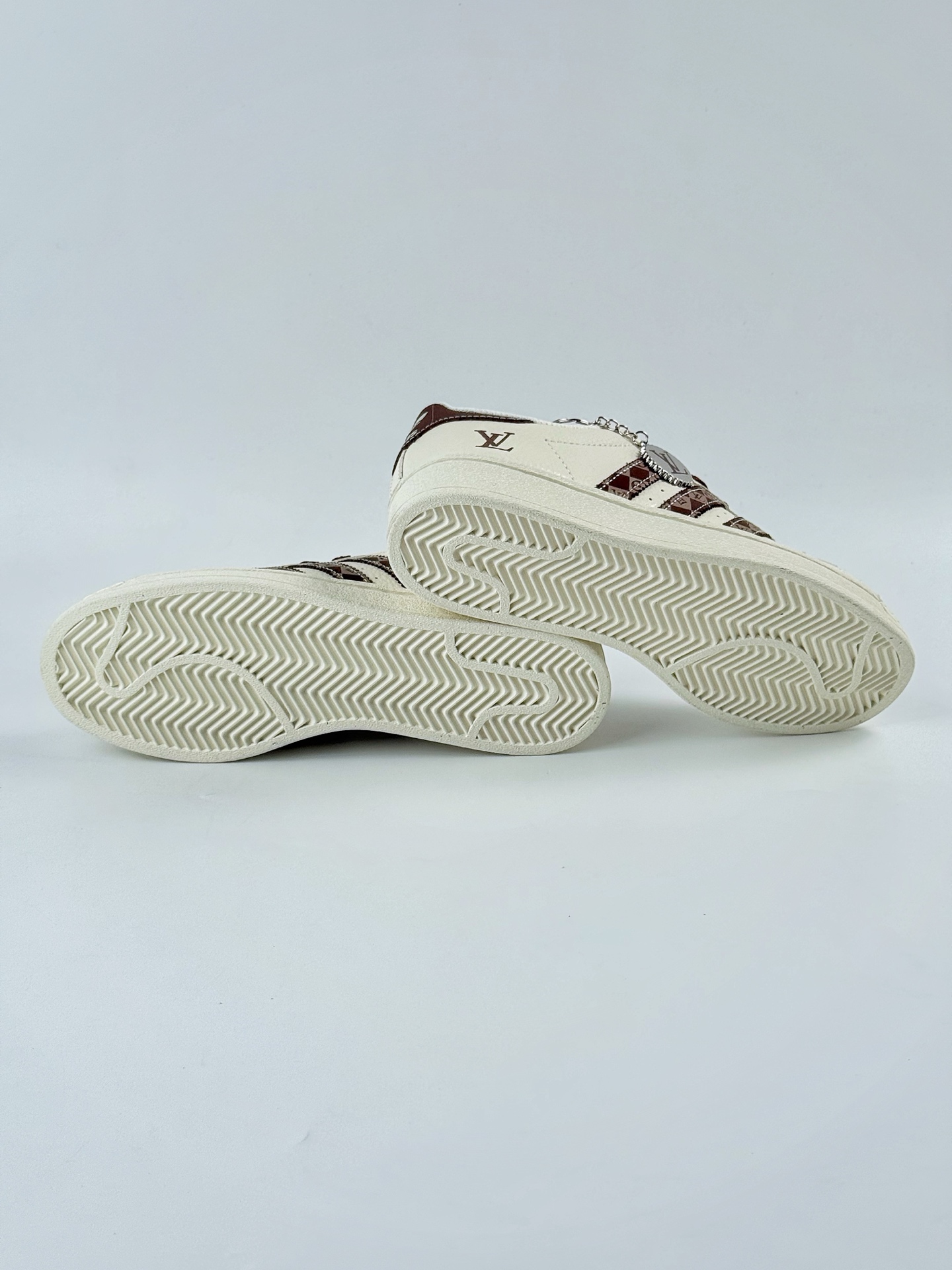 AD Originals Superstar x Louis Vuitton 白咖 AD0005