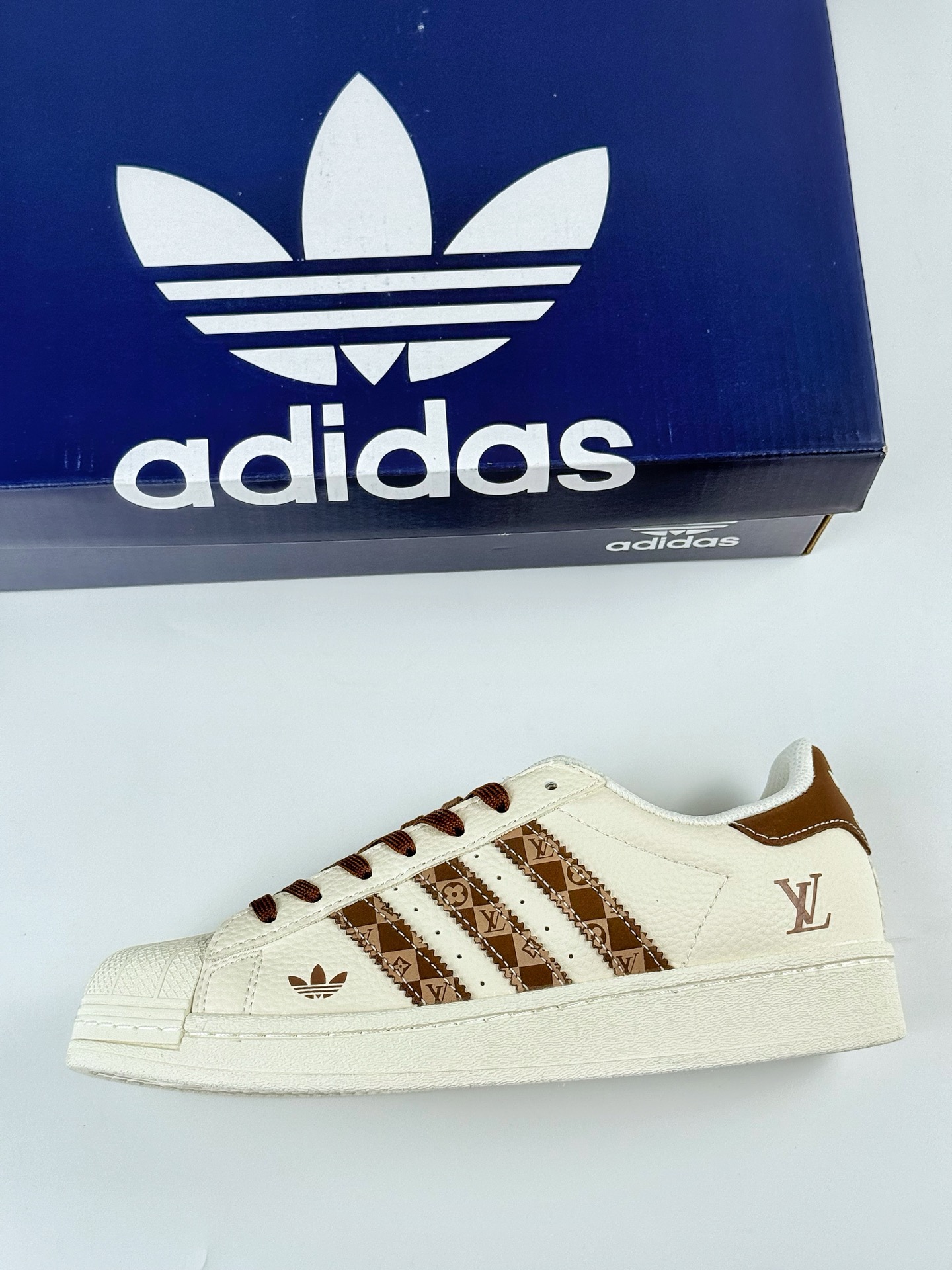 AD Originals Superstar x Louis Vuitton 白咖 AD0005