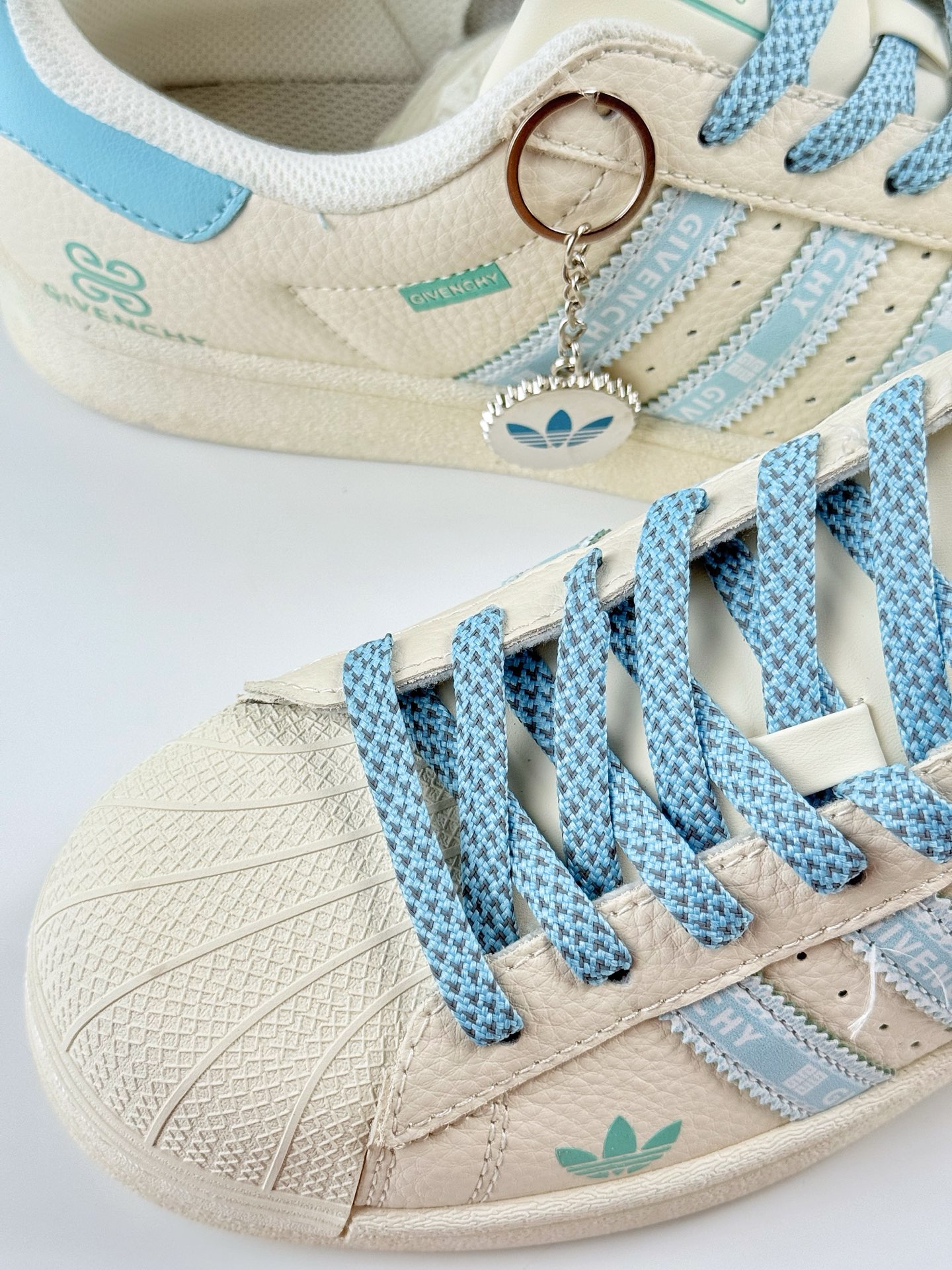 AD Originals Superstar x GIVENCHY 白蓝满天星 XS0002