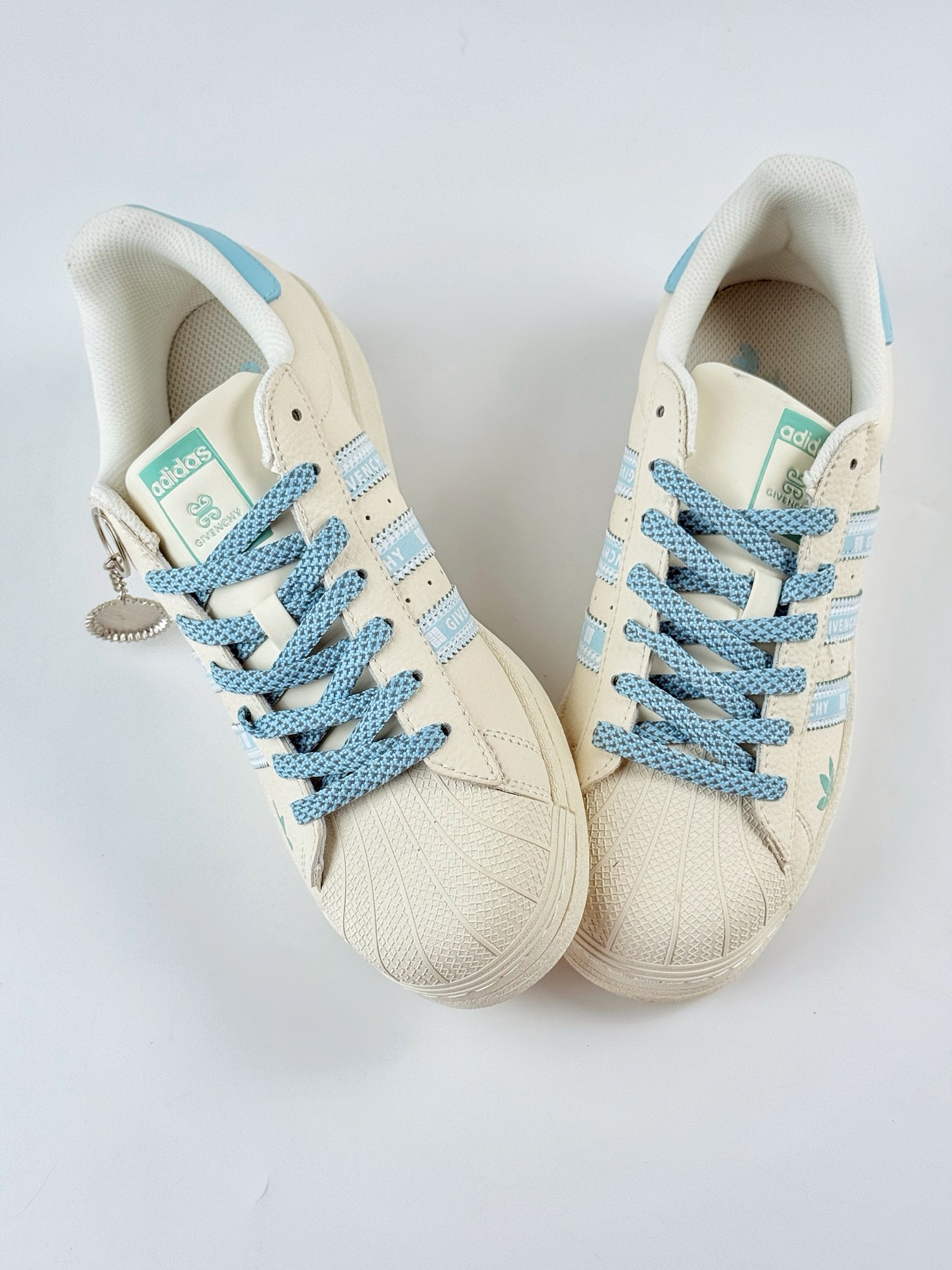 AD Originals Superstar x GIVENCHY 白蓝满天星 XS0002