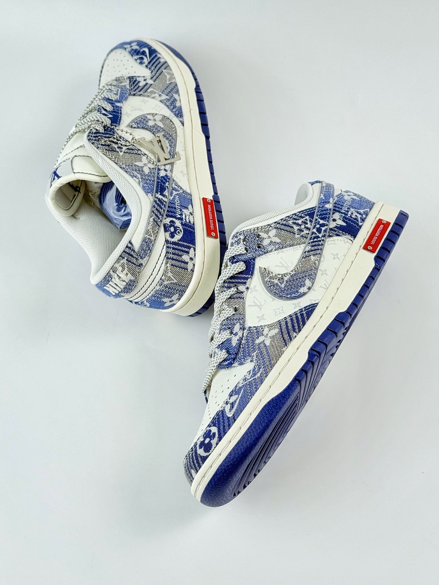 Nike SB Dunk Low x Louis Vuitton 蓝白牛仔满天星 SC9772-808