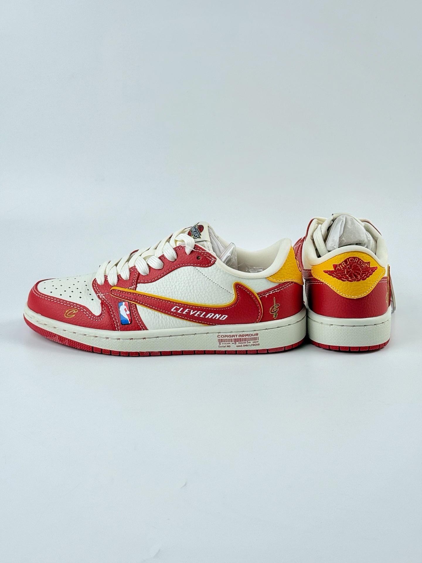 Travis Scott x Nike Air Jordan 1 Low x CLEVELAND Air Jordan 1 Low 反转克利夫兰骑士红白倒钩 SC9207-031