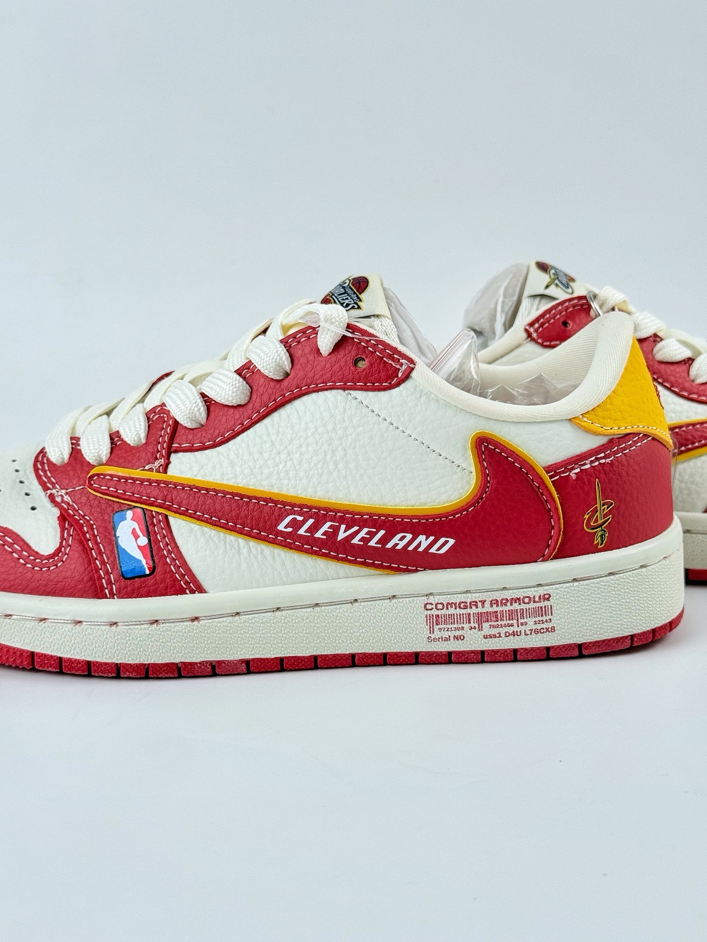 Travis Scott x Nike Air Jordan 1 Low x CLEVELAND Air Jordan 1 Low 反转克利夫兰骑士红白倒钩 SC9207-031