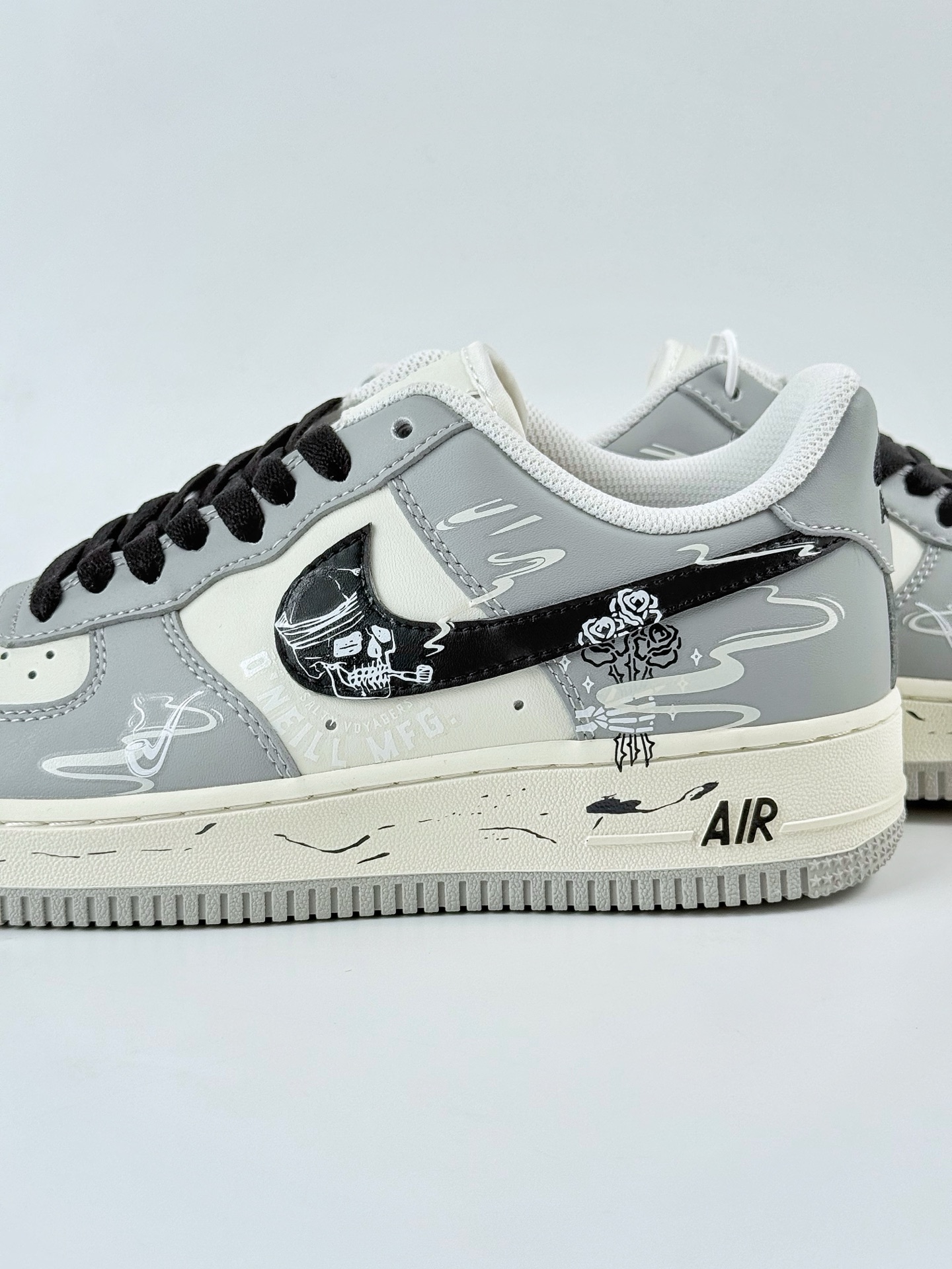 Nike Air Force 1 Low 07 灰白黑涂鸦 DO7471-991