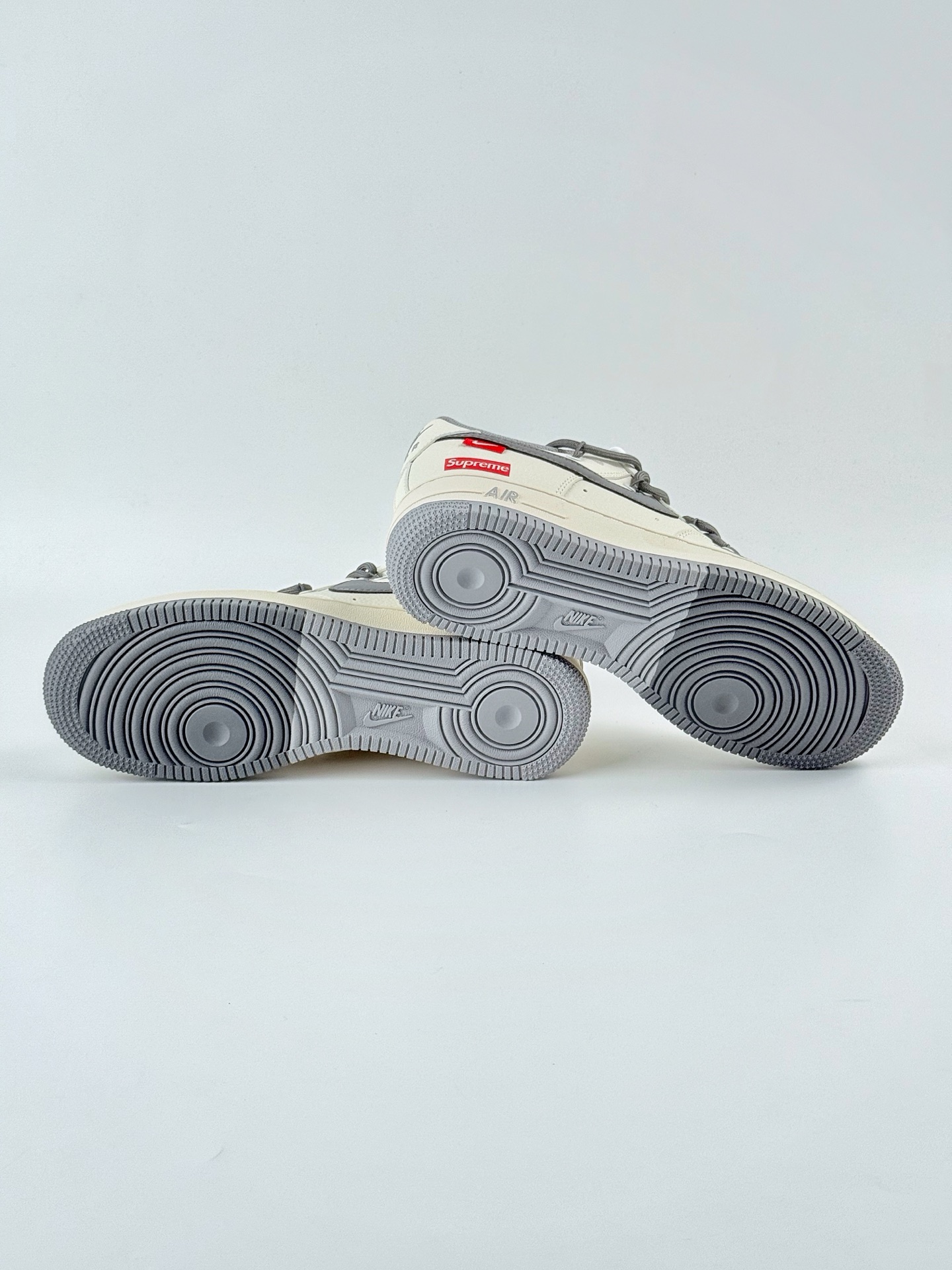 Nike Air Force 1 Low 07 x Supreme 白灰小钩绑带 DM6868-071
