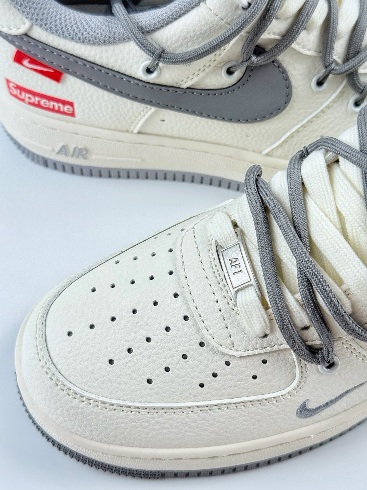 Nike Air Force 1 Low 07 x Supreme 白灰小钩绑带 DM6868-071