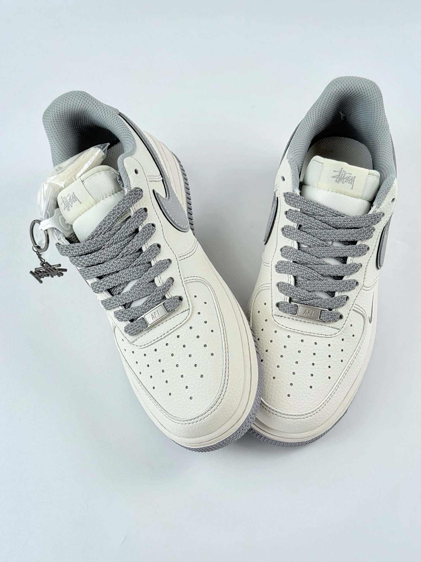 Nike Air Force 1 Low 07 x Stussy 白灰小钩满天星 HH7518-060