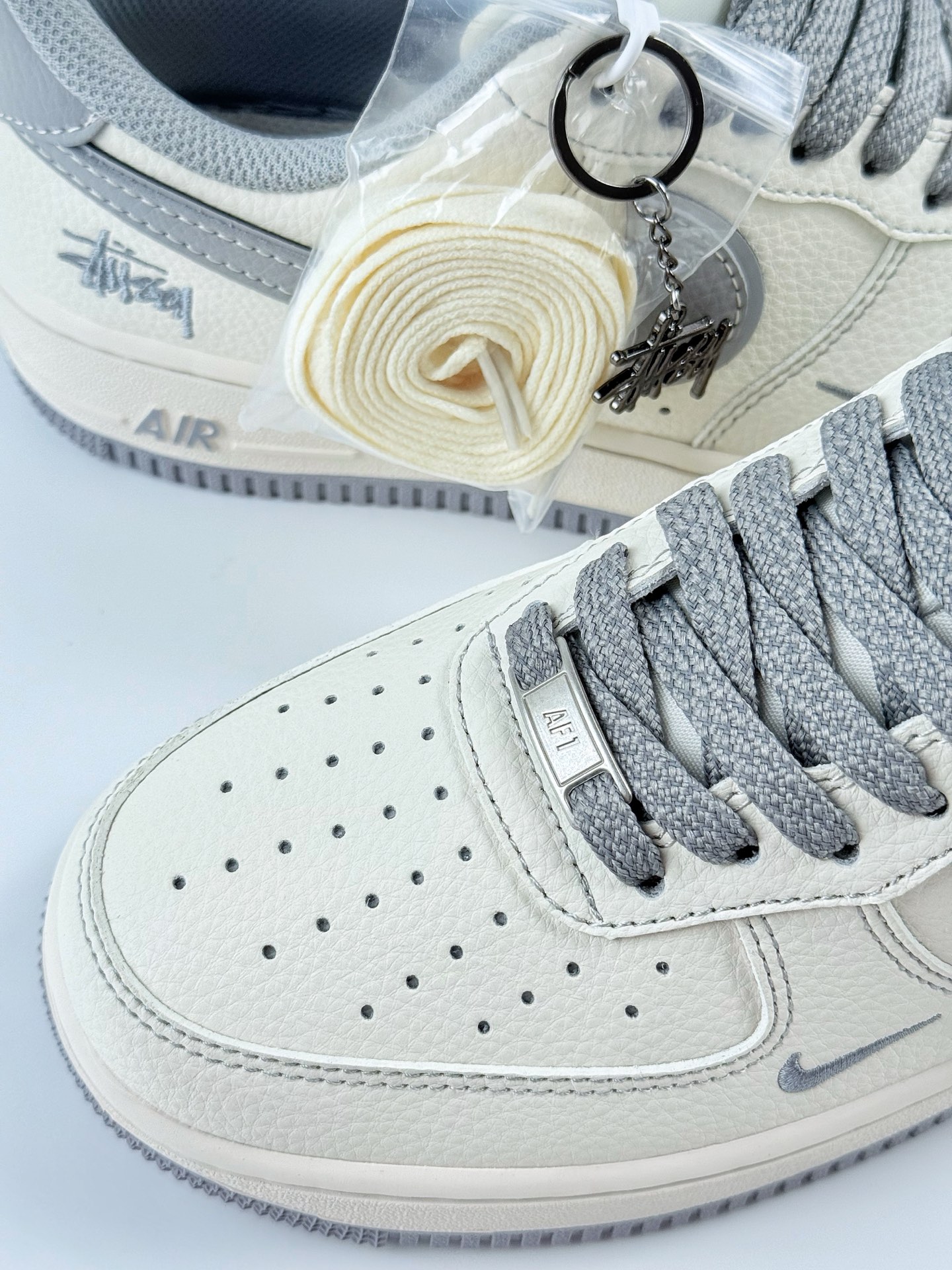 Nike Air Force 1 Low 07 x Stussy 白灰小钩满天星 HH7518-060
