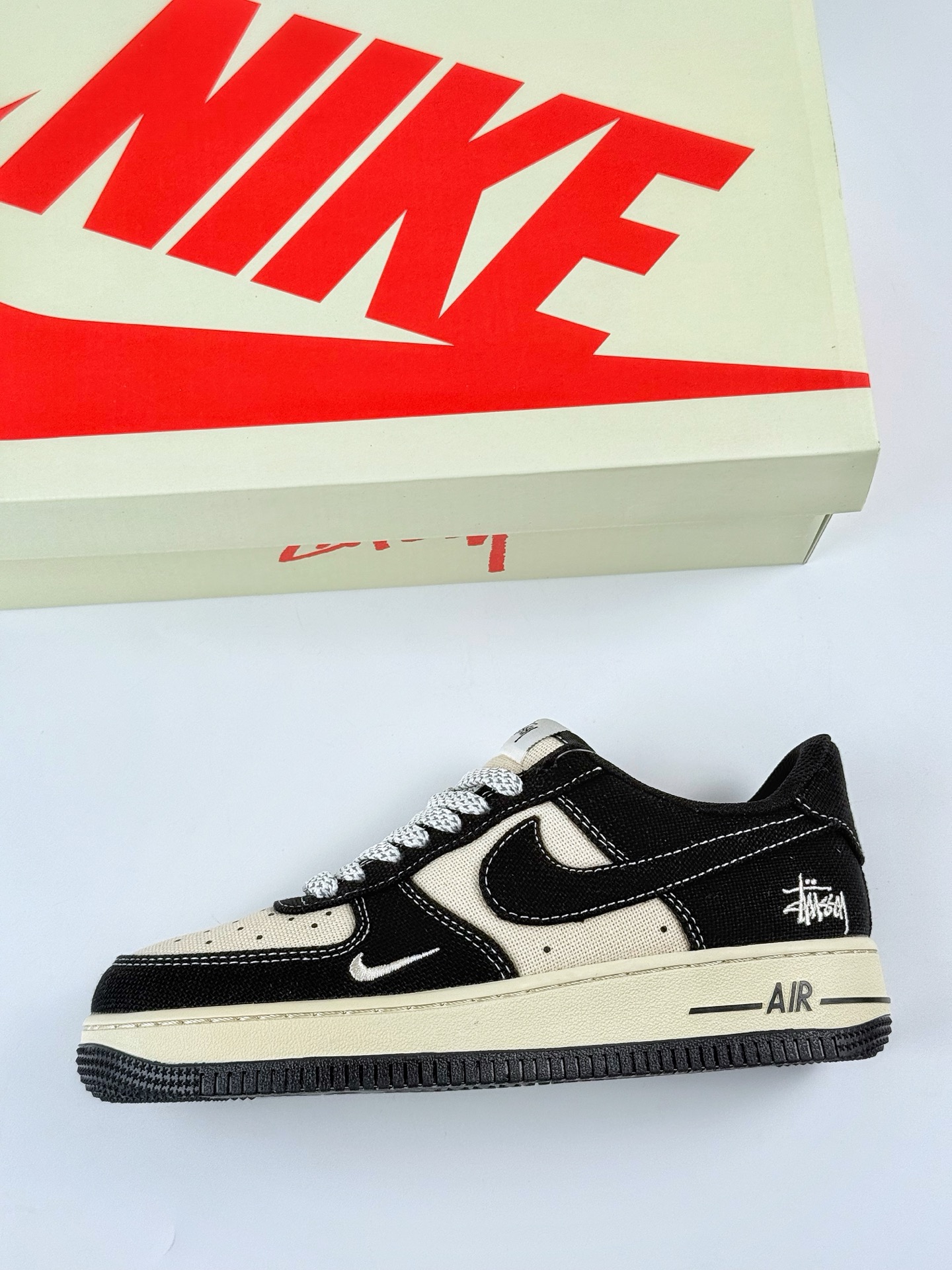 Nike Air Force 1 Low 07 x Stussy 黑米小钩帆布满天星 XX3168-156