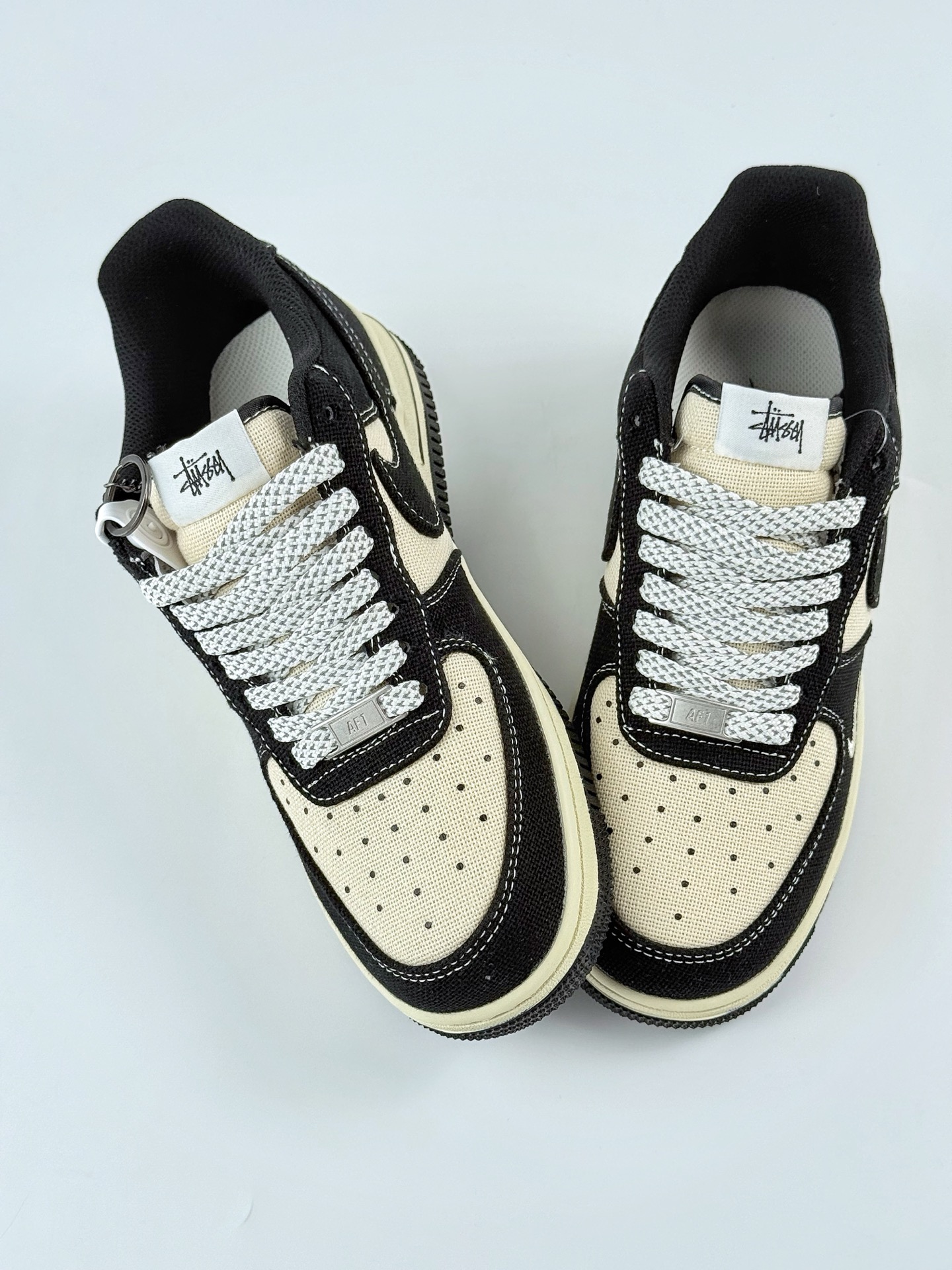 Nike Air Force 1 Low 07 x Stussy 黑米小钩帆布满天星 XX3168-156