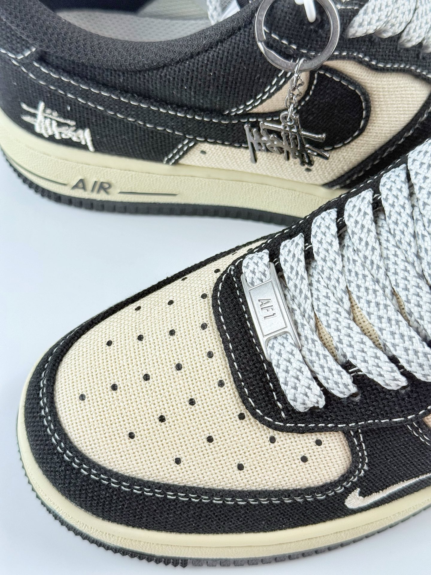 Nike Air Force 1 Low 07 x Stussy 黑米小钩帆布满天星 XX3168-156
