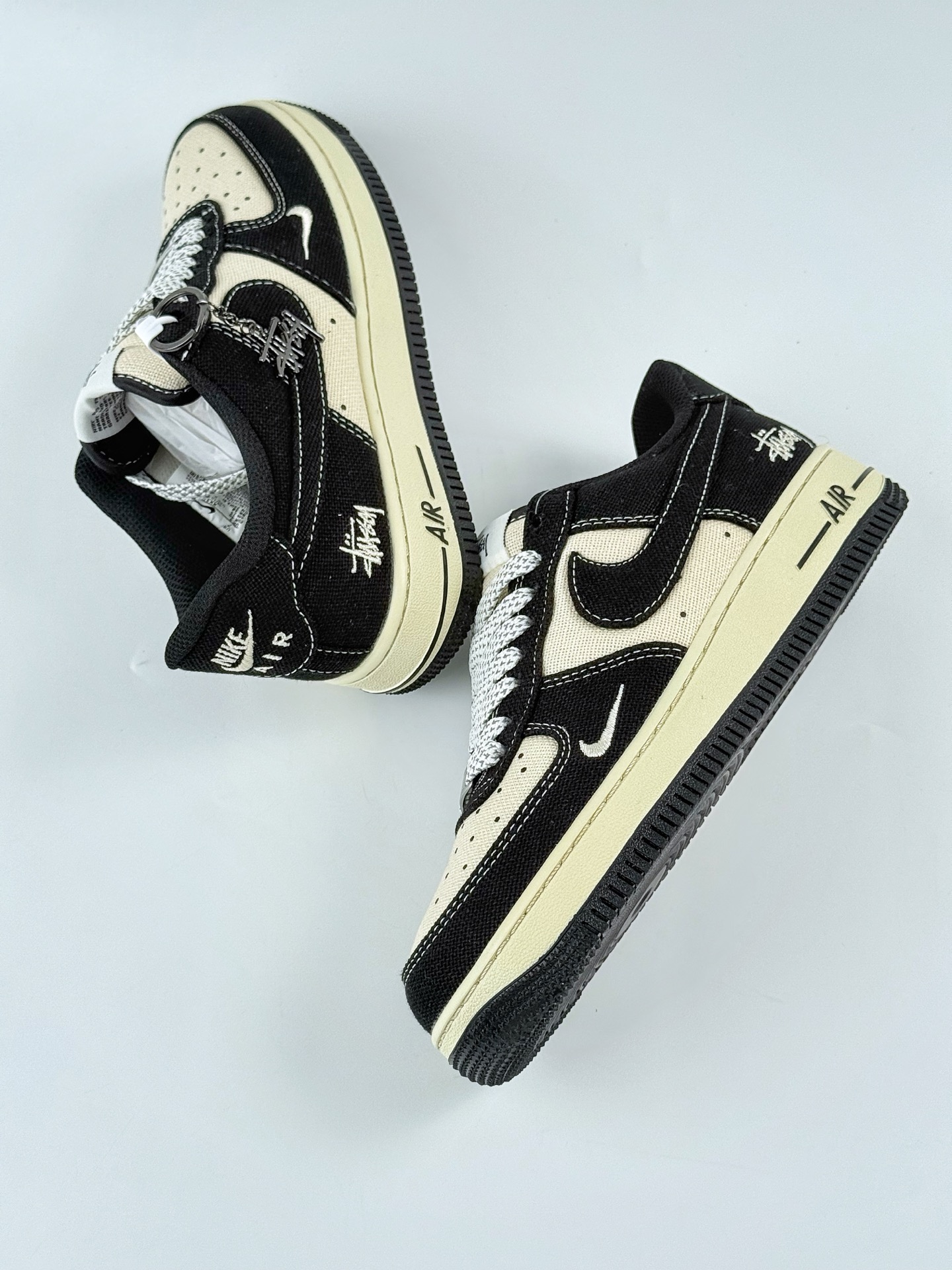 Nike Air Force 1 Low 07 x Stussy 黑米小钩帆布满天星 XX3168-156