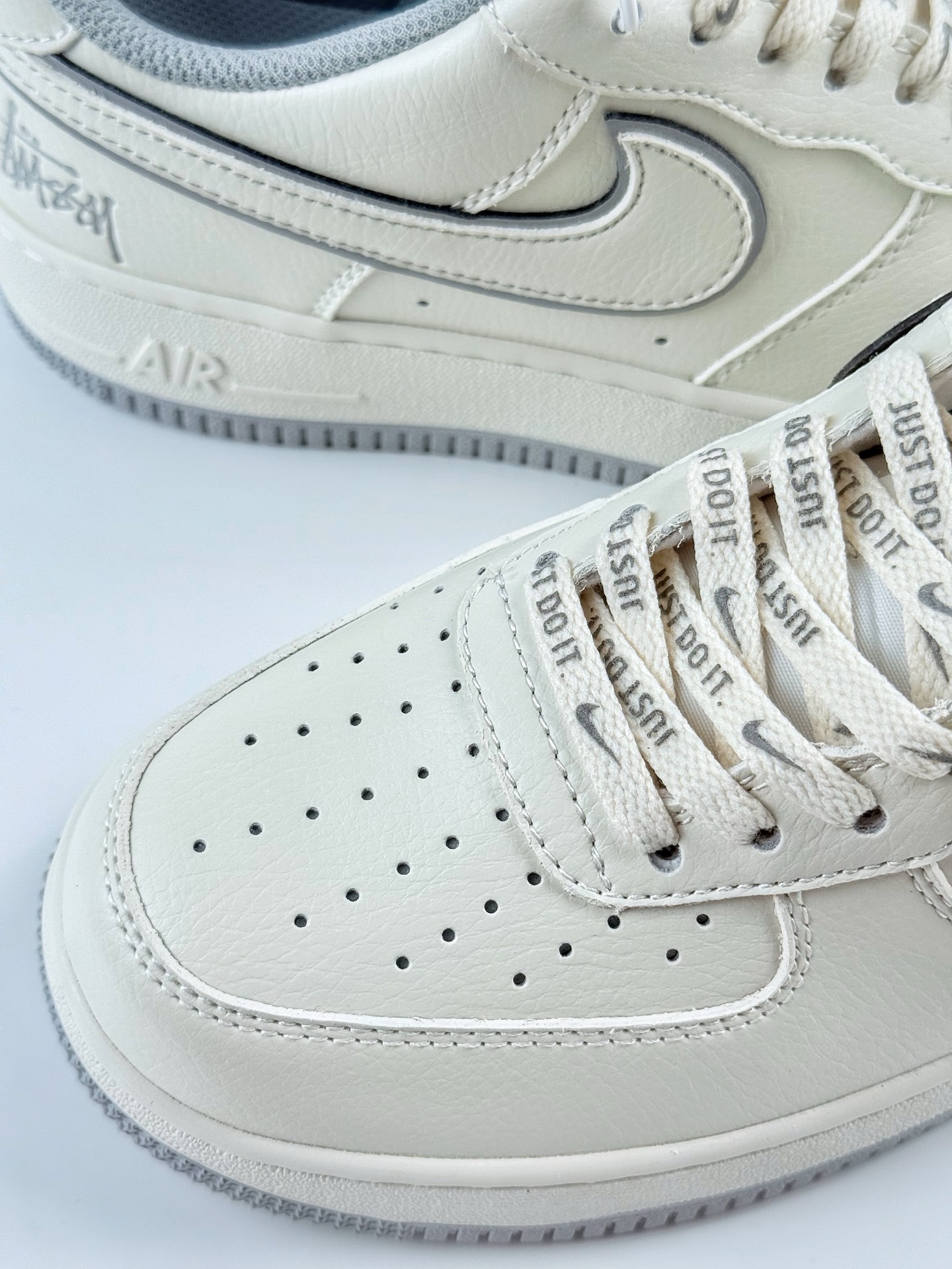 Nike Air Force 1 Low 07 x Stussy 白灰 UN1815-802