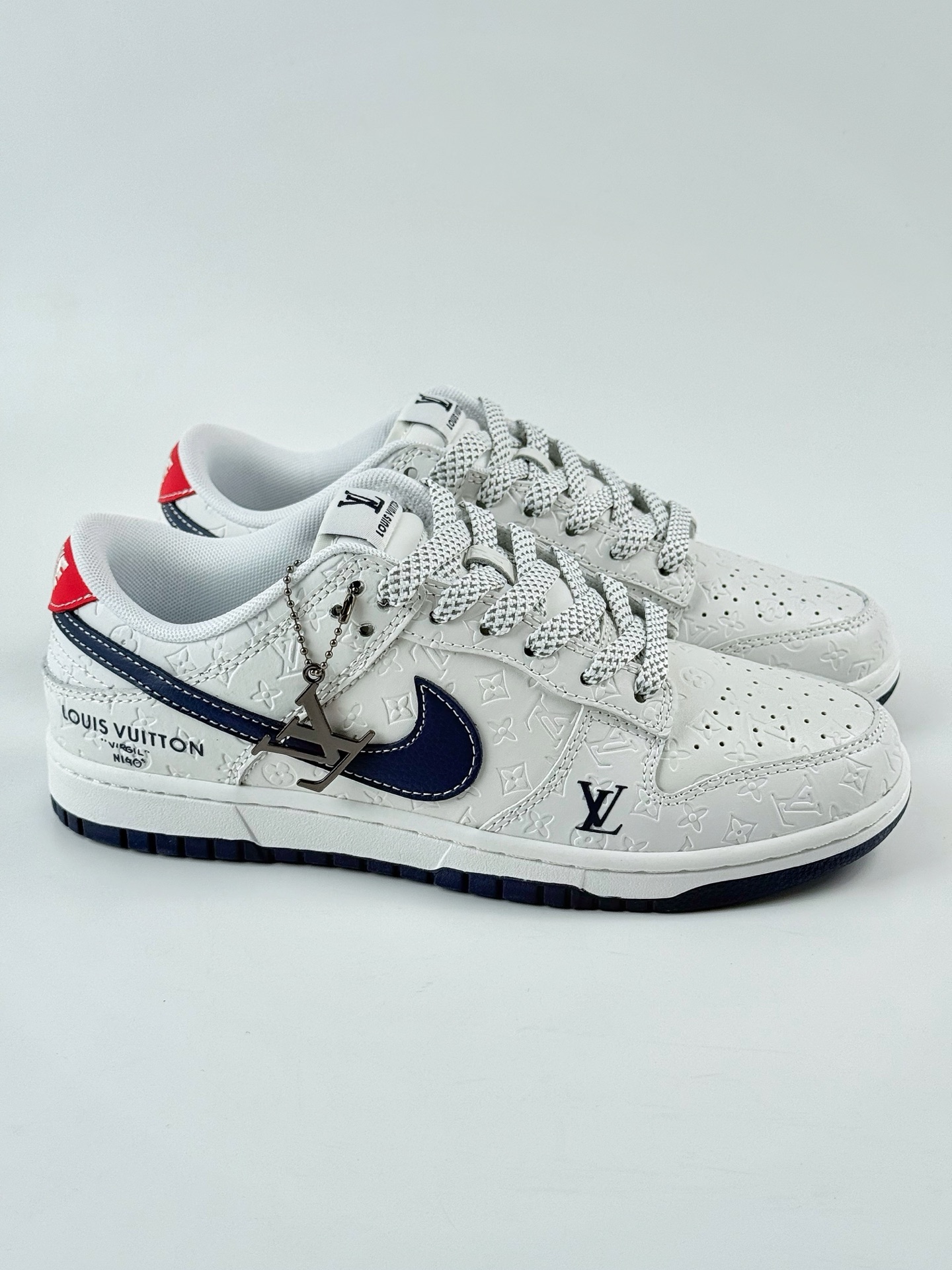 Nike SB Dunk Low x Louis Vuitton 白蓝红印花满天星 XX3168-146