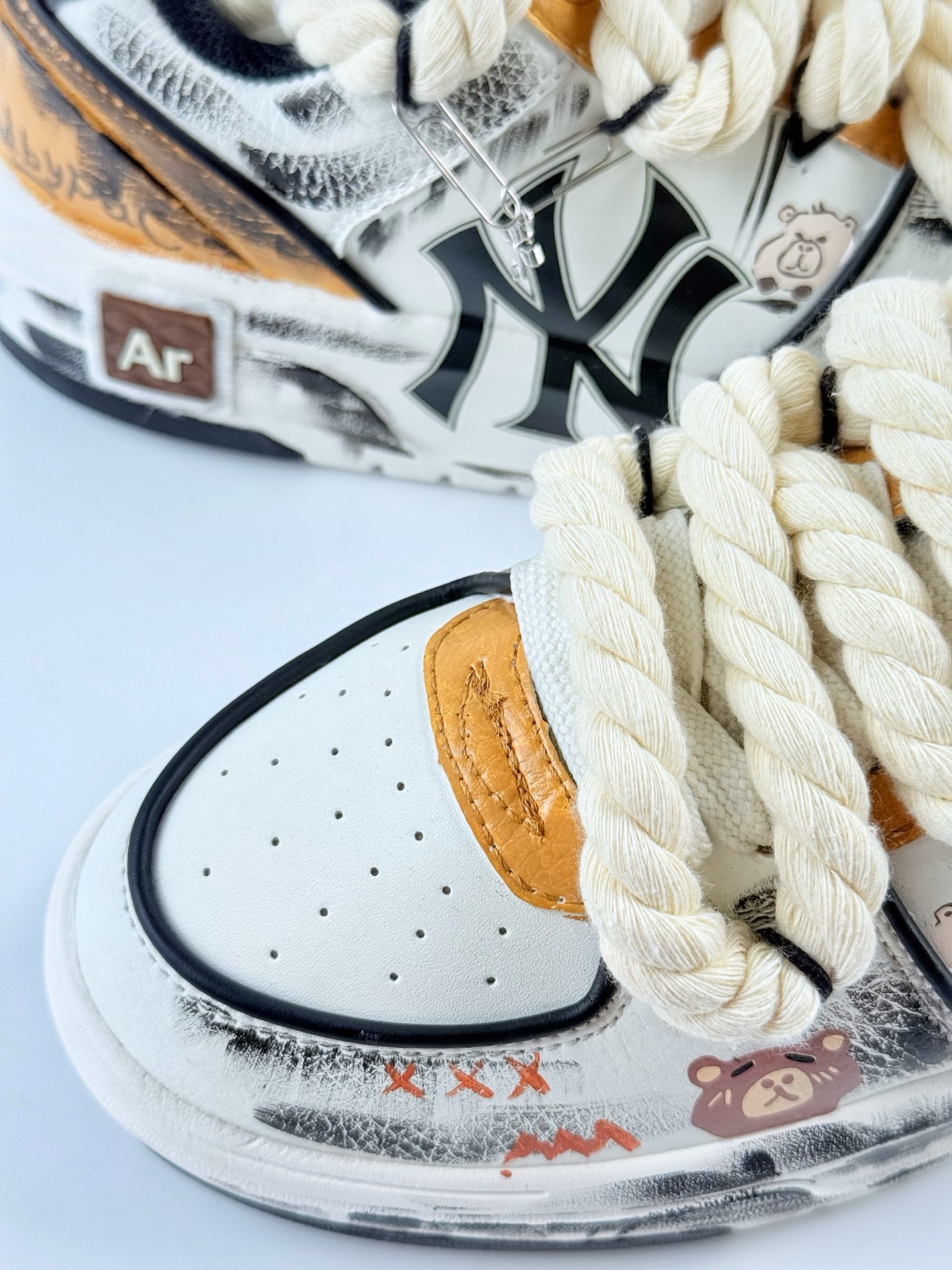 MLB Chunky Liner 萌趣涂鸦 白棕 厚底老爹厚底休闲运动慢跑鞋 3ASXCA56NXK
