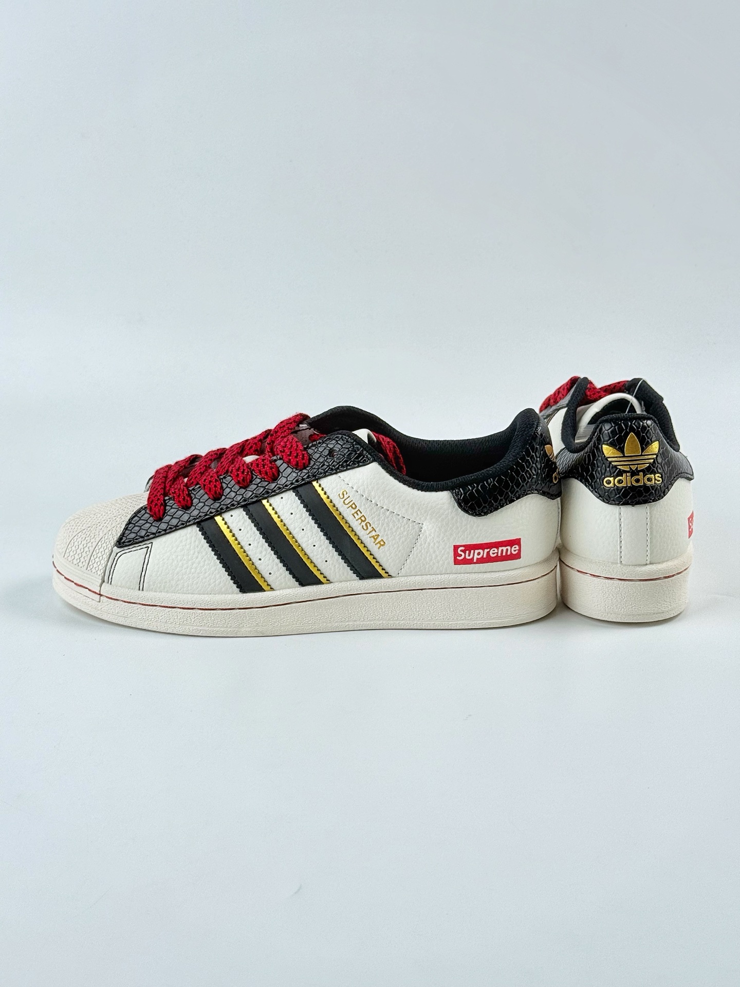 AD Originals Superstar x Supreme 白黑红满天星 BZ2524