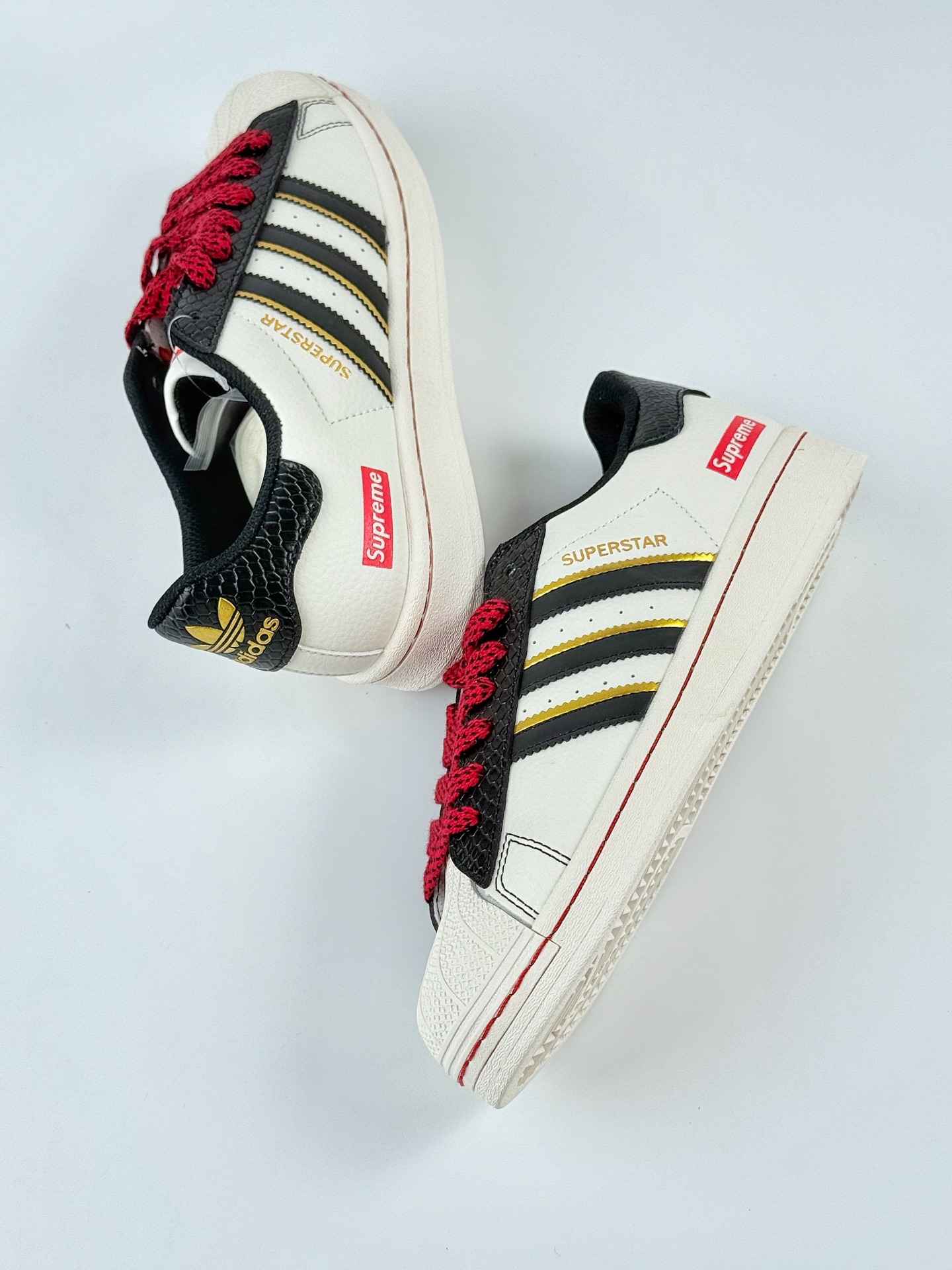 AD Originals Superstar x Supreme 白黑红满天星 BZ2524