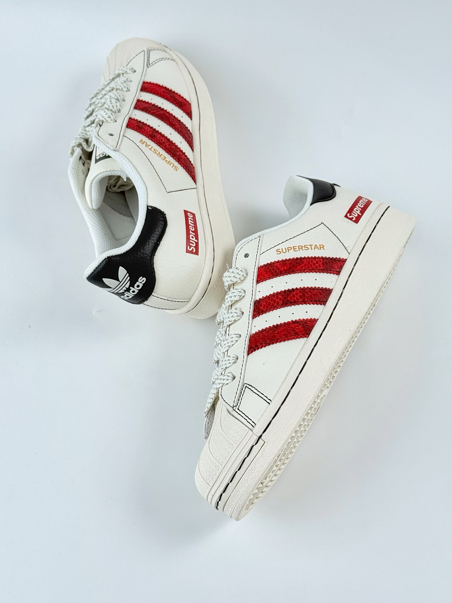 AD Originals Superstar x Supreme 白黑红满天星 BZ2527