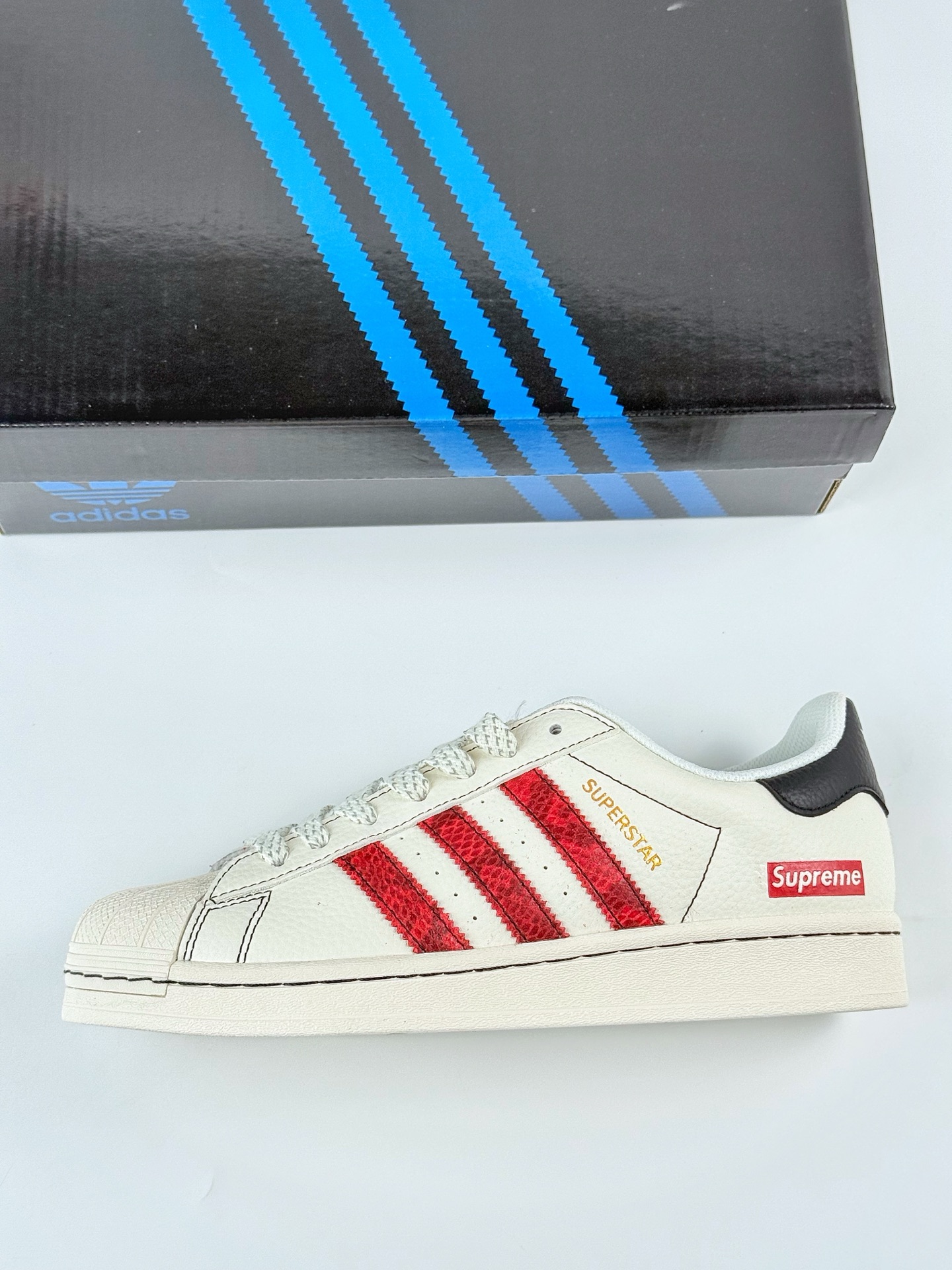 AD Originals Superstar x Supreme 白黑红满天星 BZ2527