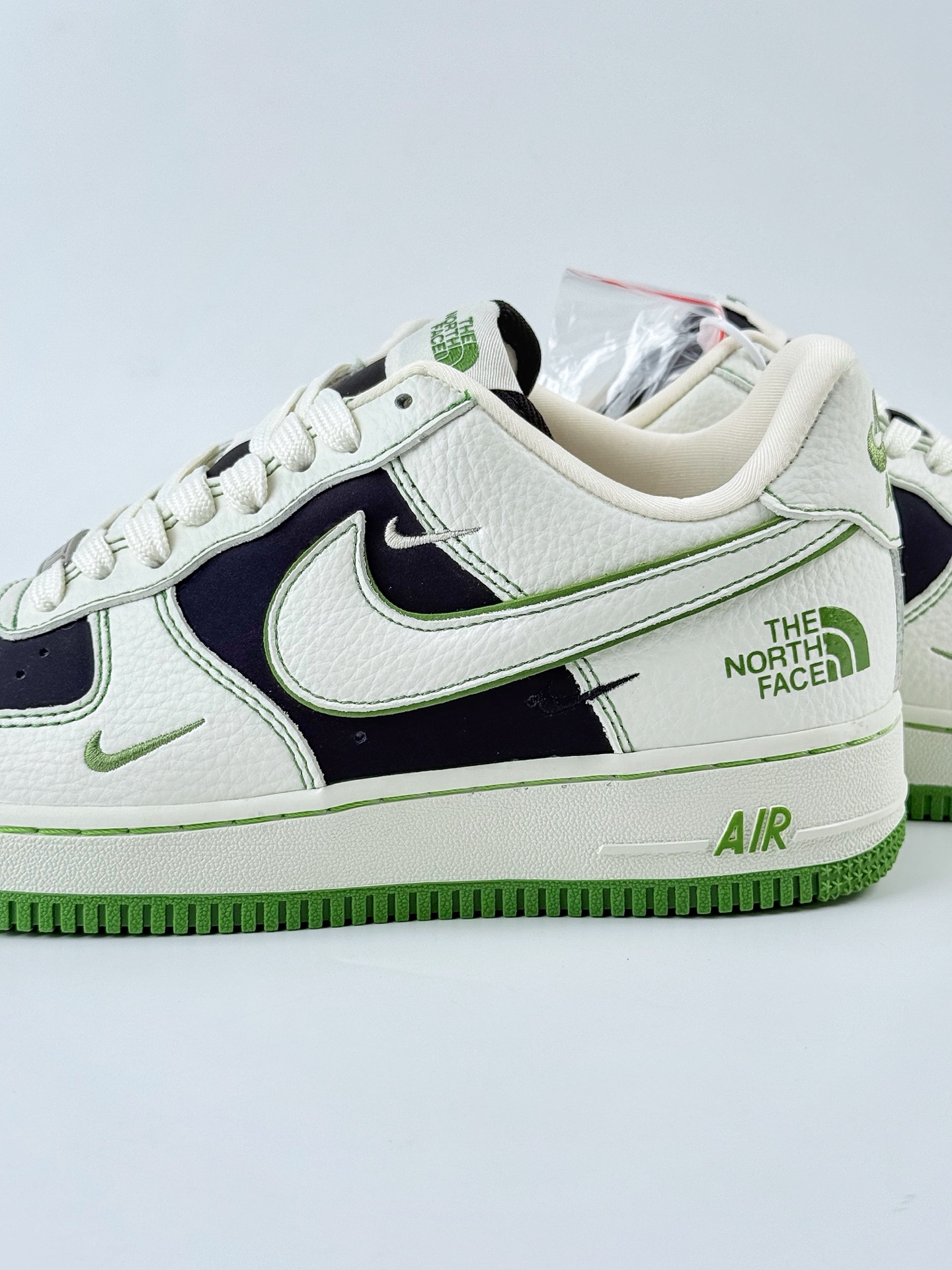Nike Air Force 1 Low 07 x The North Face 白黑绿三小钩 SC9207-527