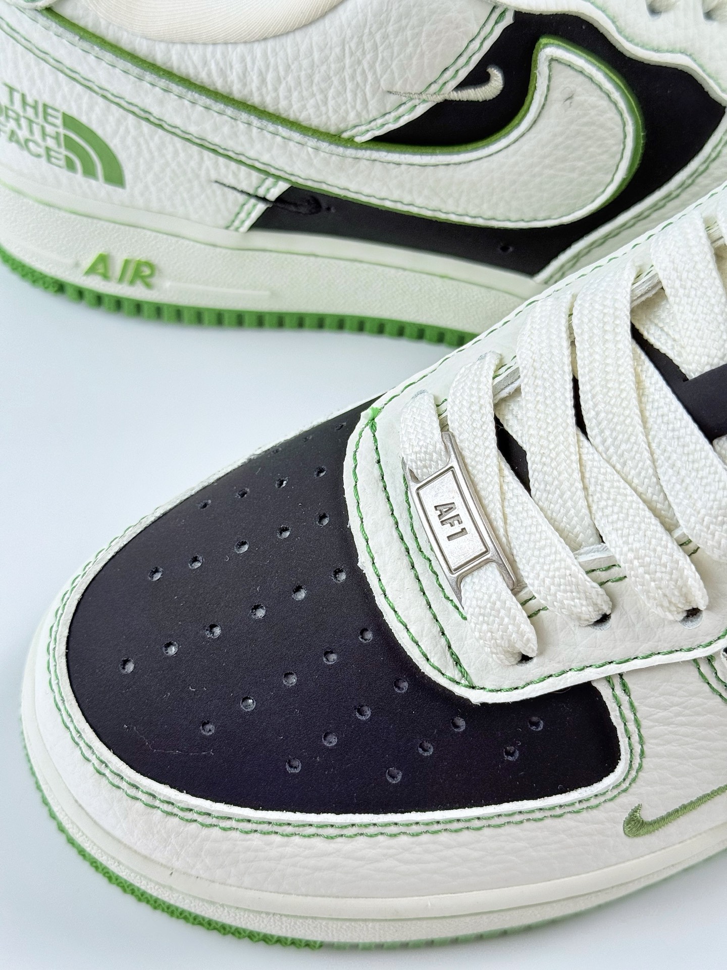 Nike Air Force 1 Low 07 x The North Face 白黑绿三小钩 SC9207-527